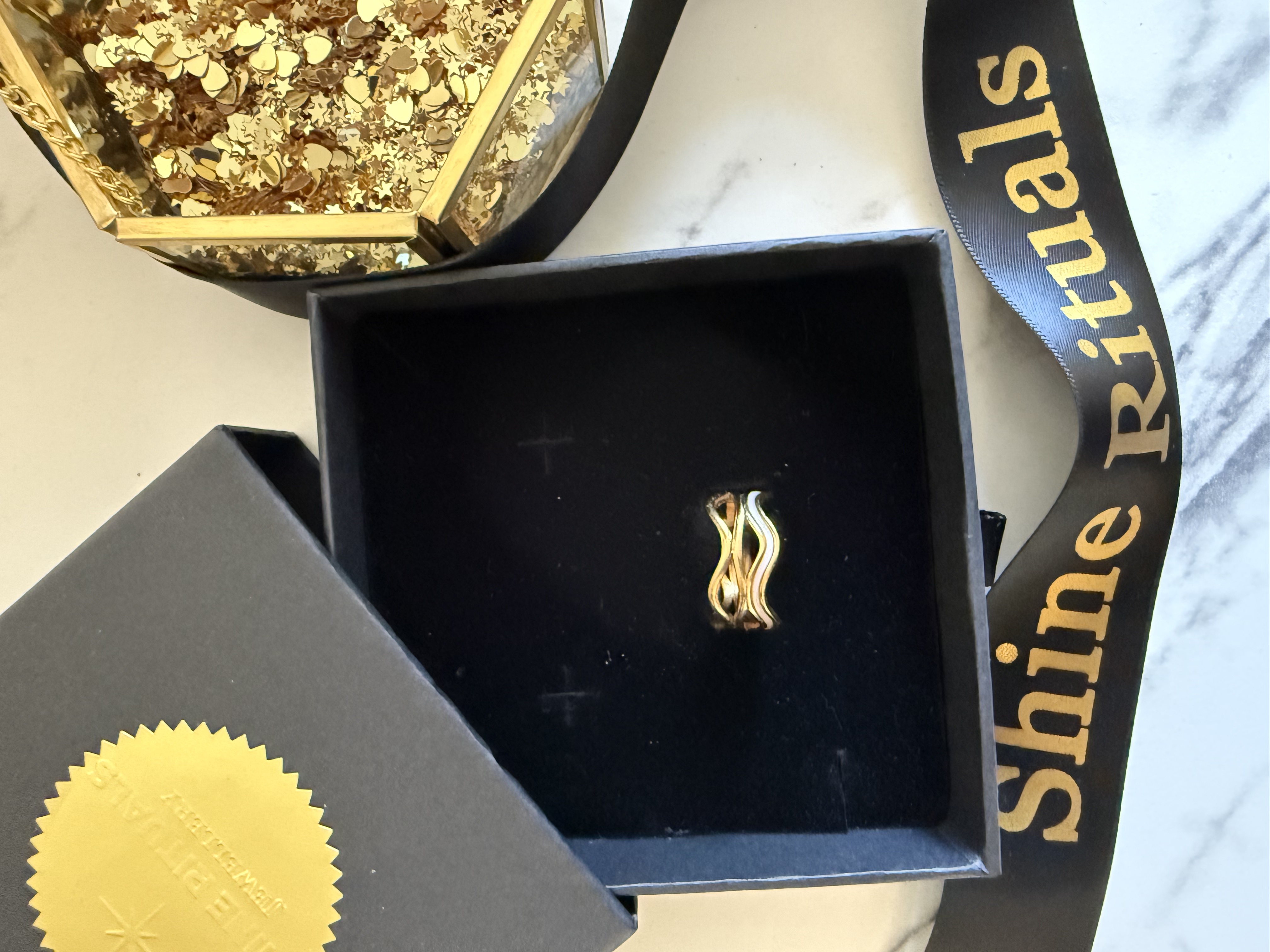 Karina wave ring | 18K gold plated Waterproof Ring