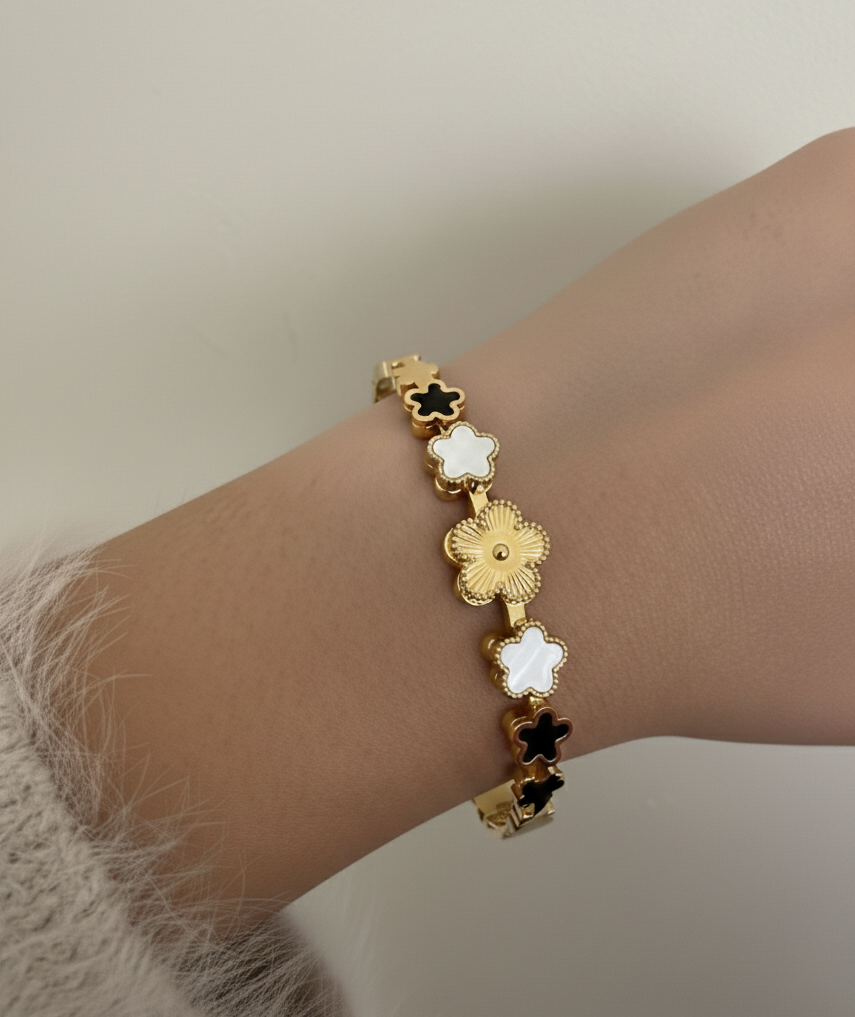 Anaya Gold Clover Flower Bracelet