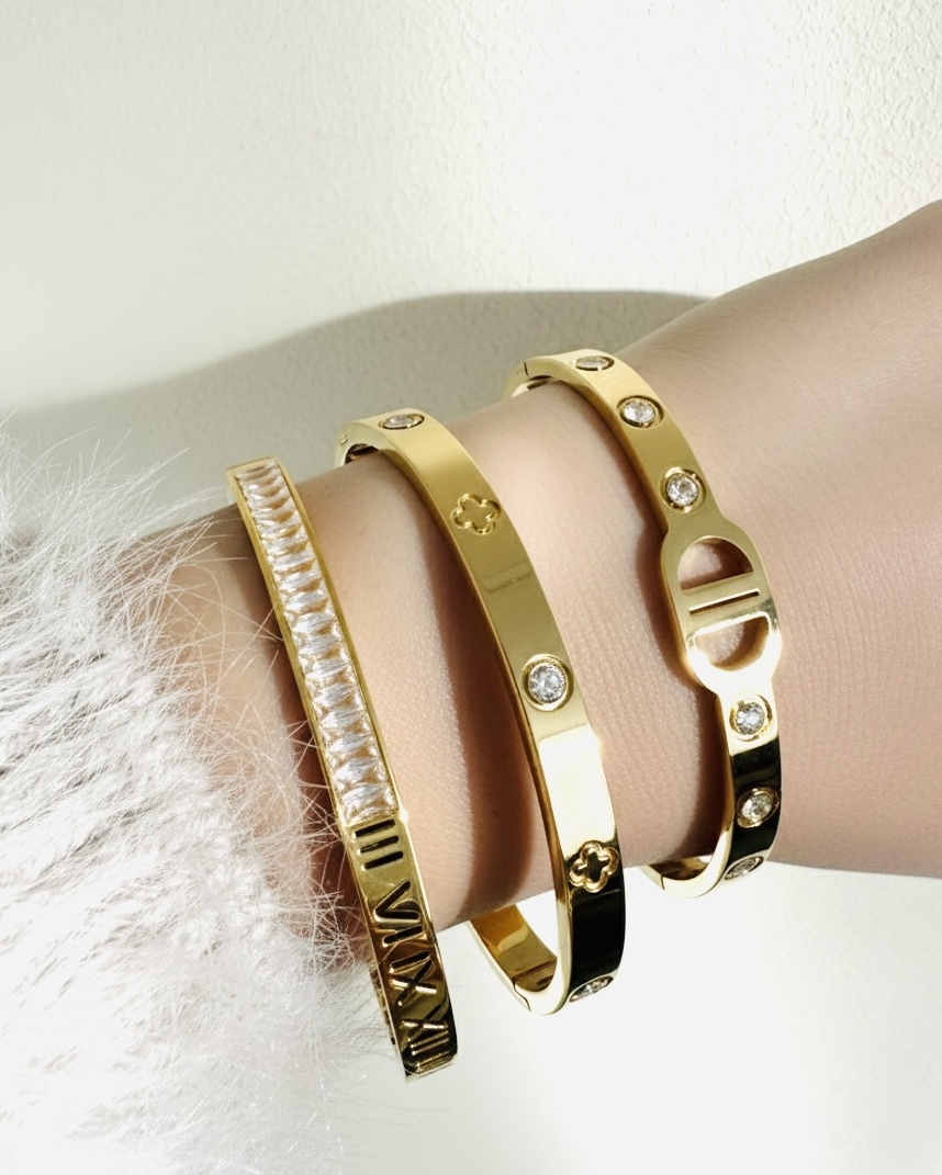 Hannah Gold Crystal Bangle