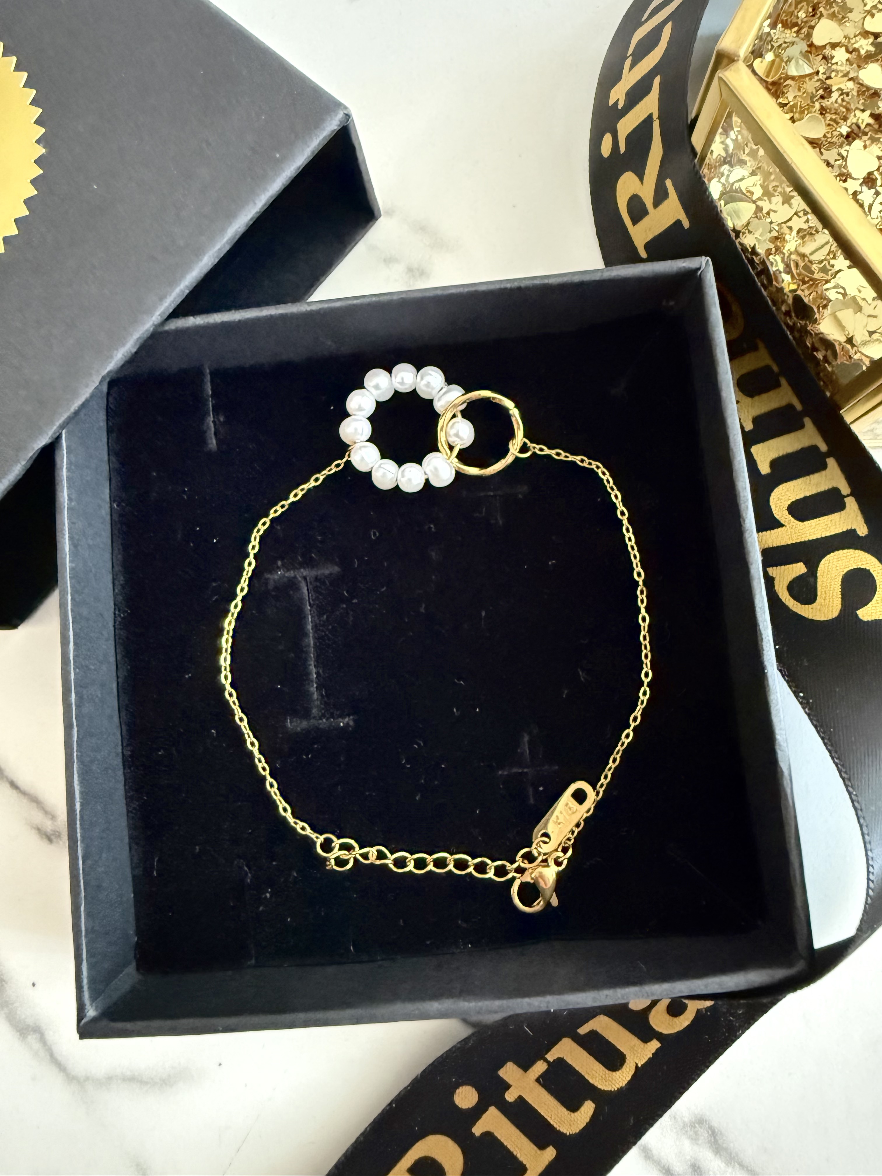 Bella Pearl Bracelet- tarnish free and waterproof