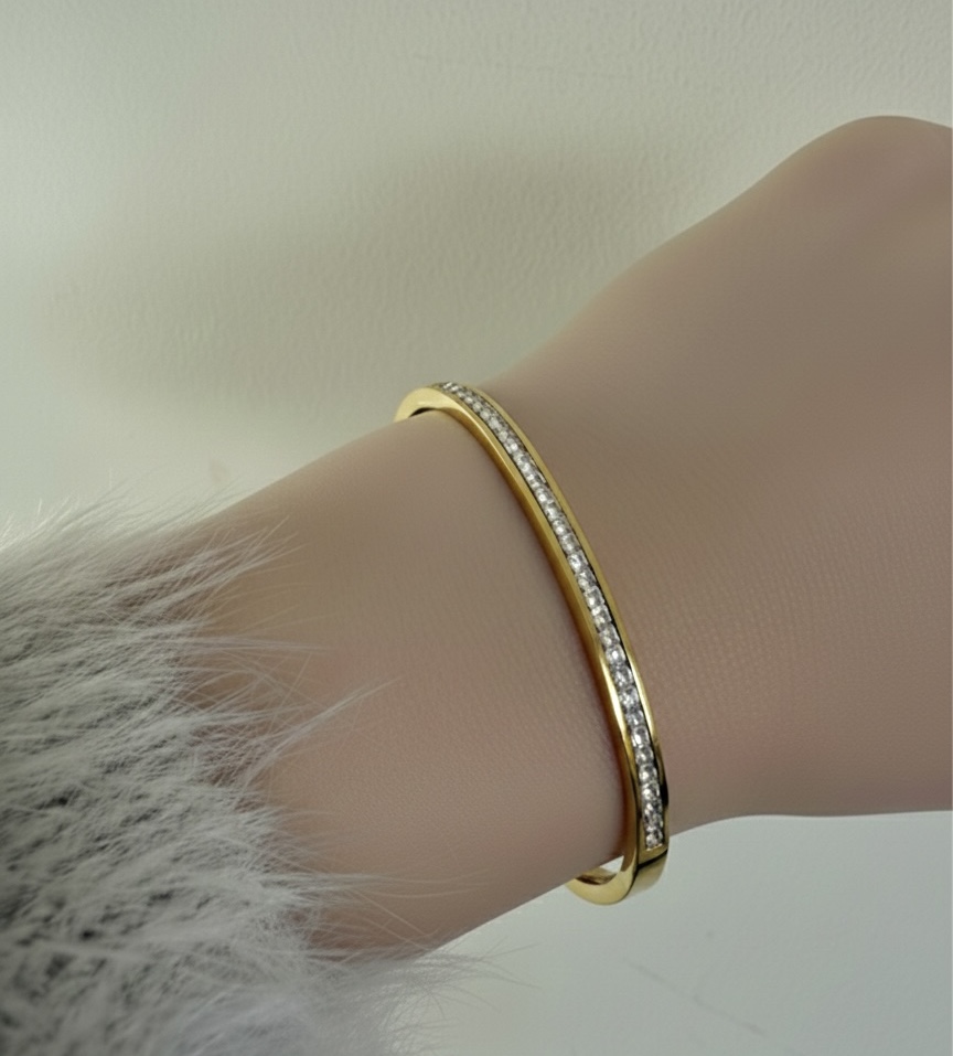 Kaya Diamond Bangle 