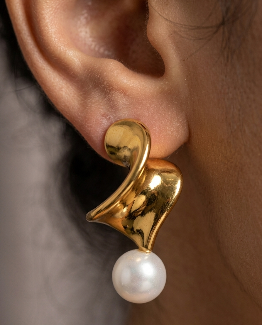 Pearlina Statement Earring