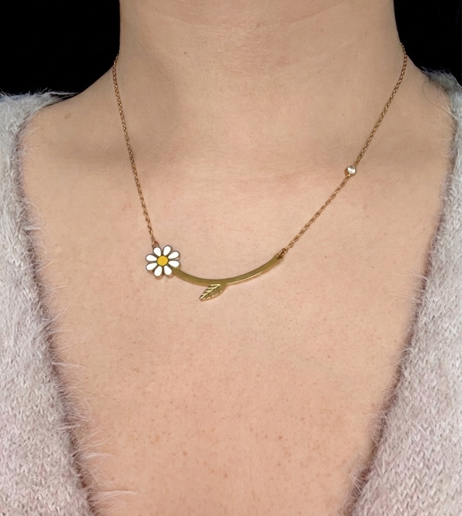 Lilly Necklace