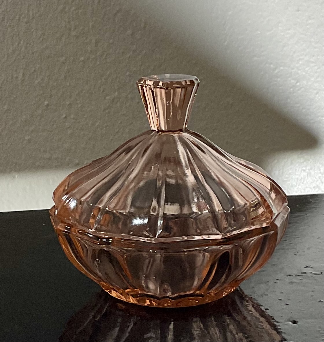 1930s Art Deco Pink Depression Lidded Trinket Box