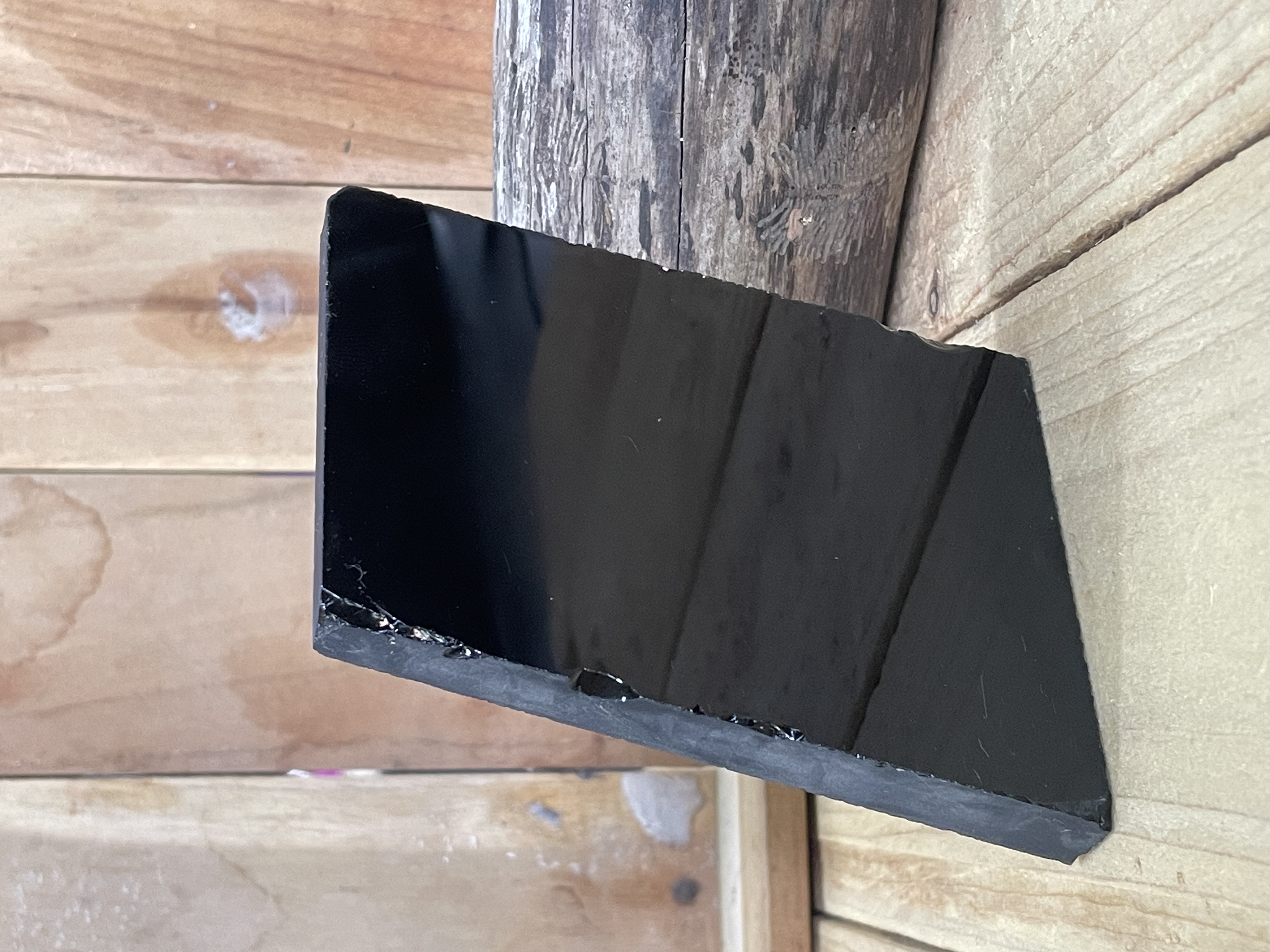 Pierre d'obsidienne noire 2 faces polie