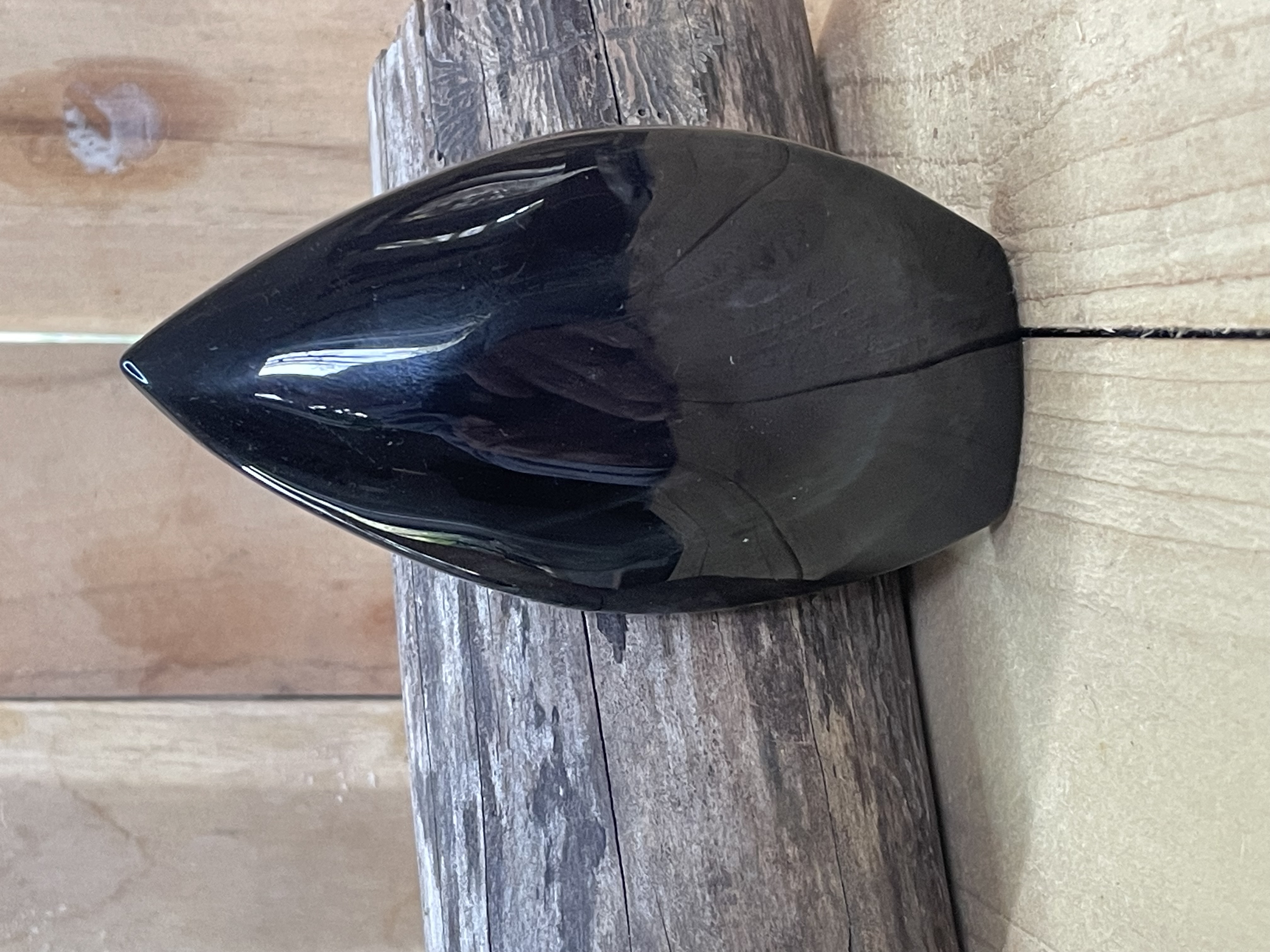 Pierre d'Obsidienne noir Polie