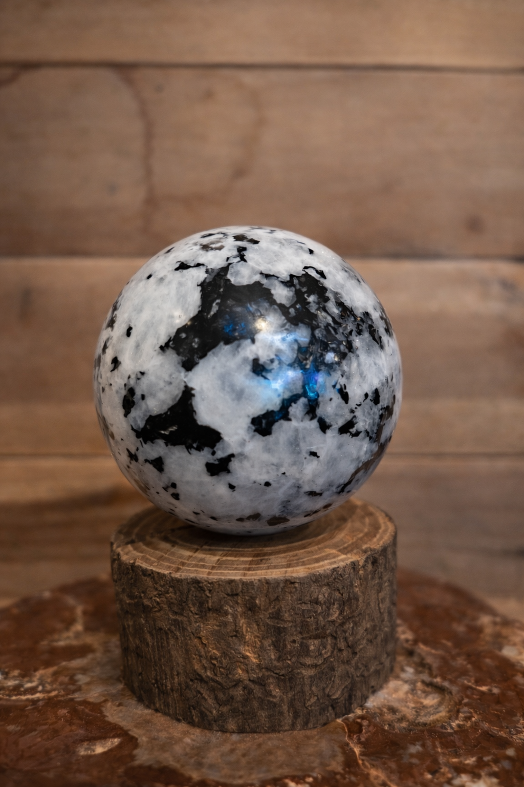 Sphère en Pierre de lune Arc en Ciel ( labradorite blanche )