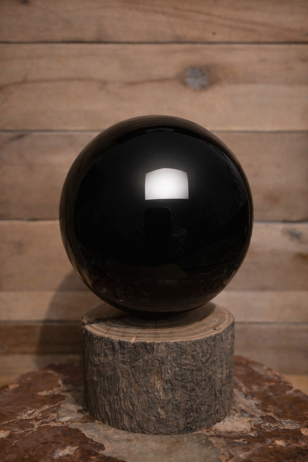 Sphère en obsidienne noire