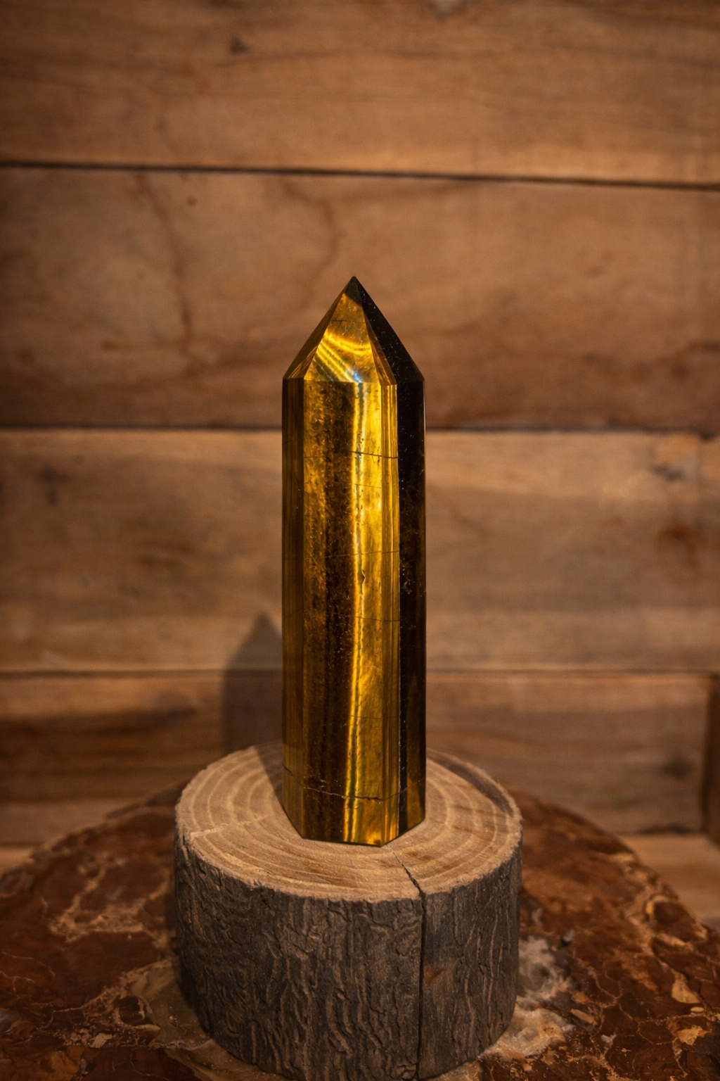 Pointe d' Œil de Tigre poli