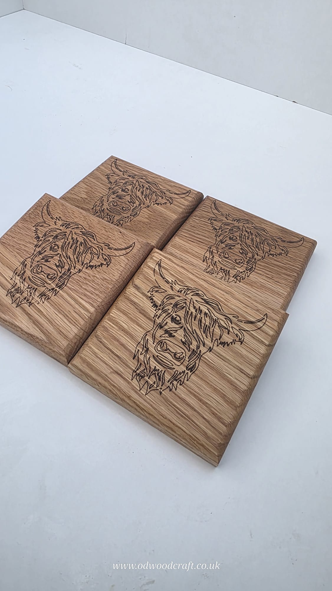 Set of 4 Engraved Oak Coasters – Highland Cow Design – Solid Wood Drinks Coasters – Handmade – 10x10cm