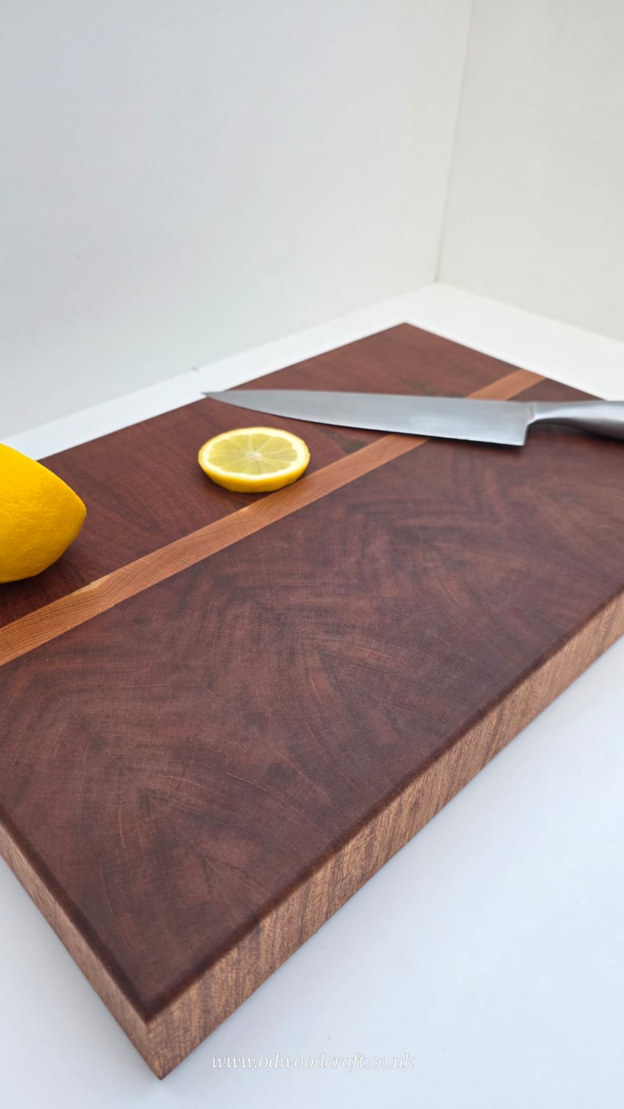 Mixed Hardwood End Grain Chopping Board with Oak Strip – 43.4 x 27.5 x 4.8 cm – Thick Butcher Block – Optional Finger Grooves