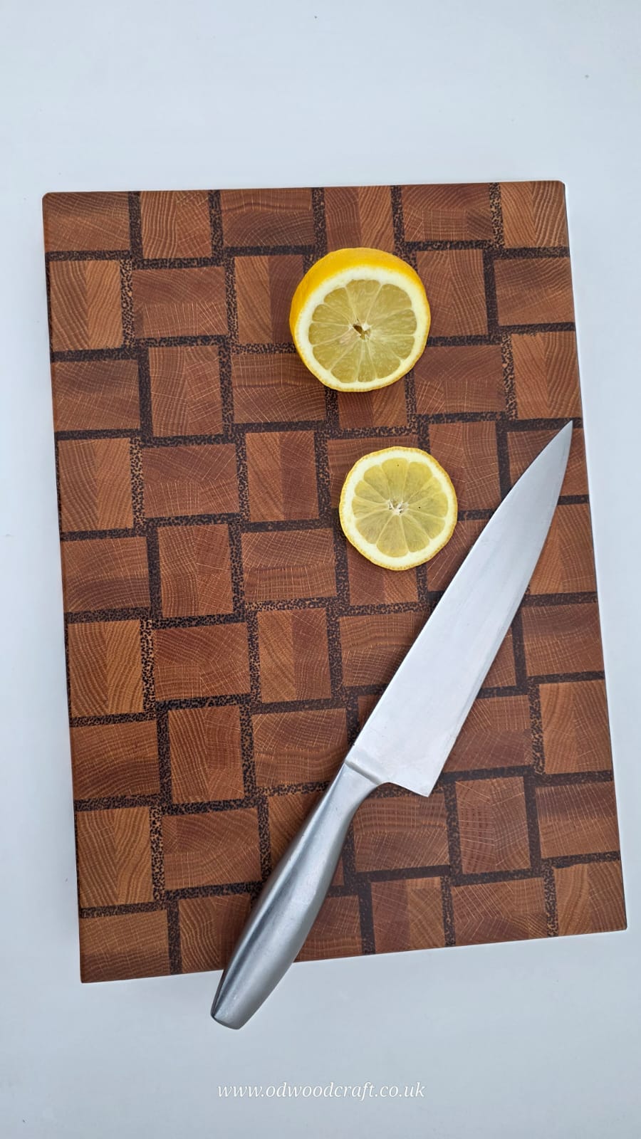 Oak & Black Palm Basket Weave End Grain Cutting Board – Butcher Block with Finger Grips