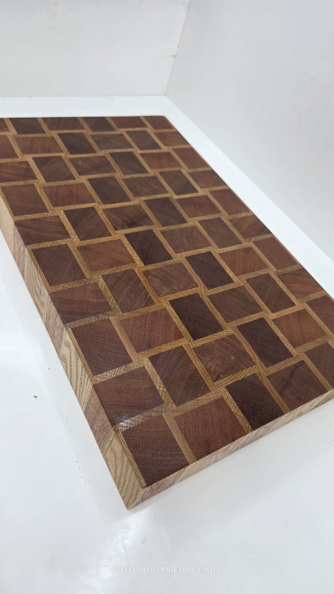 Handmade End Grain Chopping Board – Basket Pattern Meranti & Oak 