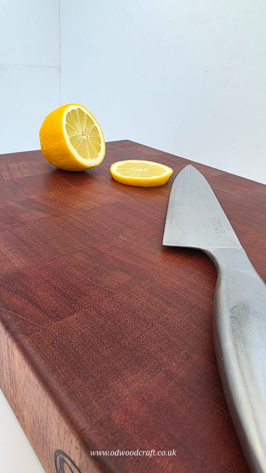 Mixed Hardwood End Grain Chopping Board (Meranti & Sapele Mix) – 35 x 28.8 x 6.5 cm – Extra Thick Butcher Block – Optional Finger Grooves