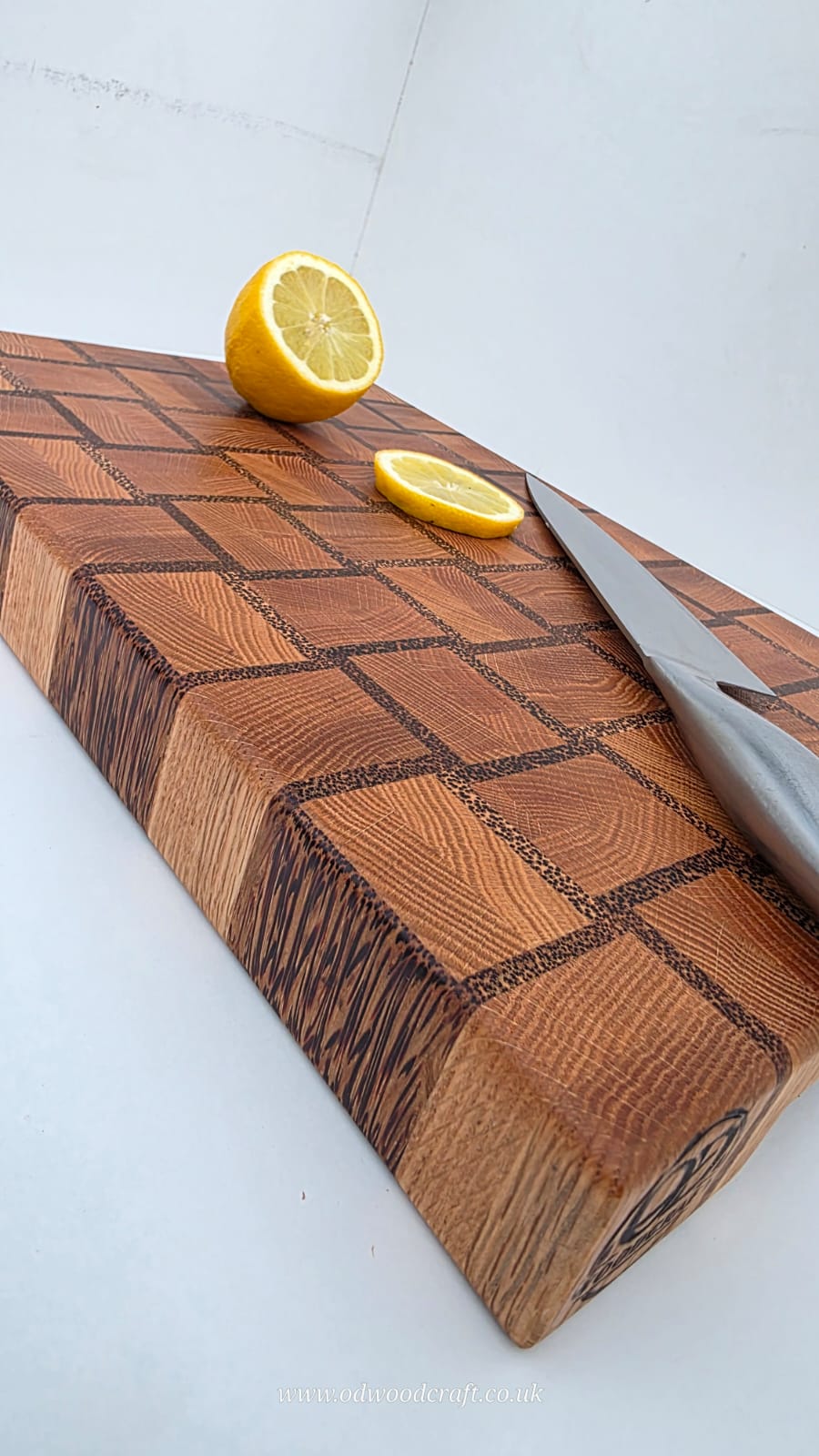 Oak & Black Palm Basket Weave End Grain Cutting Board – Butcher Block with Finger Grips