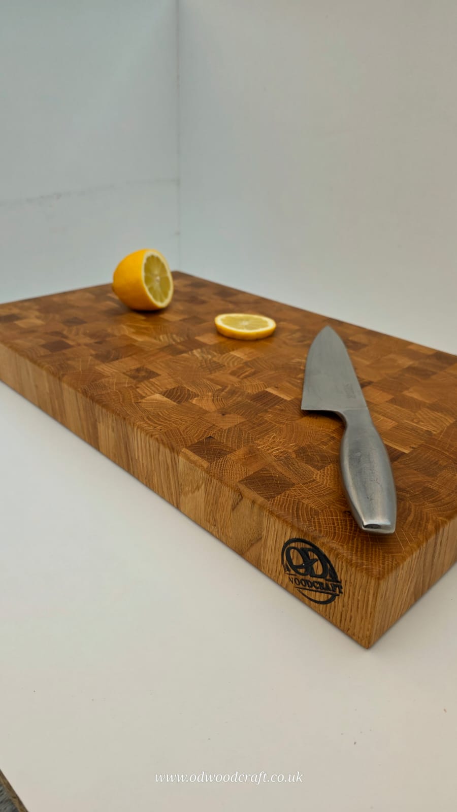Heavy Duty Oak End Grain Cutting Board – 5cm Thick Butcher Block 50.7×29.5cm (Optional Finger Grooves)