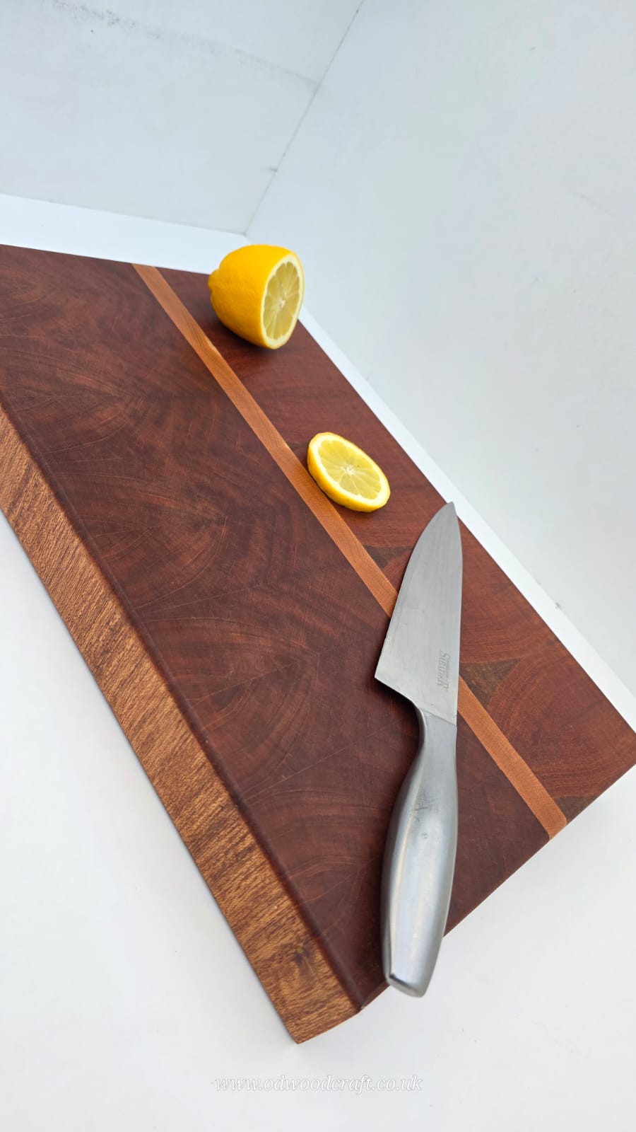 Mixed Hardwood End Grain Chopping Board with Oak Strip – 43.4 x 27.5 x 4.8 cm – Thick Butcher Block – Optional Finger Grooves