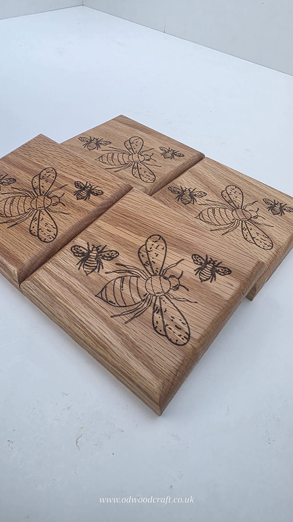 Set of 4 Engraved Oak Coasters – Bee Design (Detailed) – Solid Wood Drinks Coasters – Handmade – 10x10cm