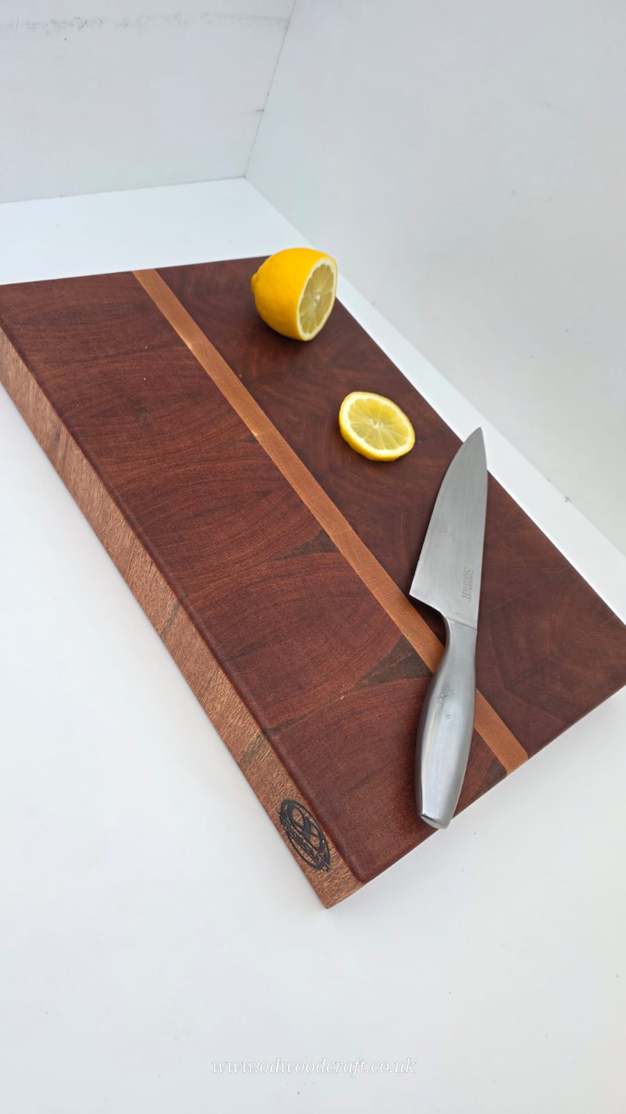 Mixed Hardwood End Grain Chopping Board with Oak Strip – 43.4 x 27.5 x 4.8 cm – Thick Butcher Block – Optional Finger Grooves