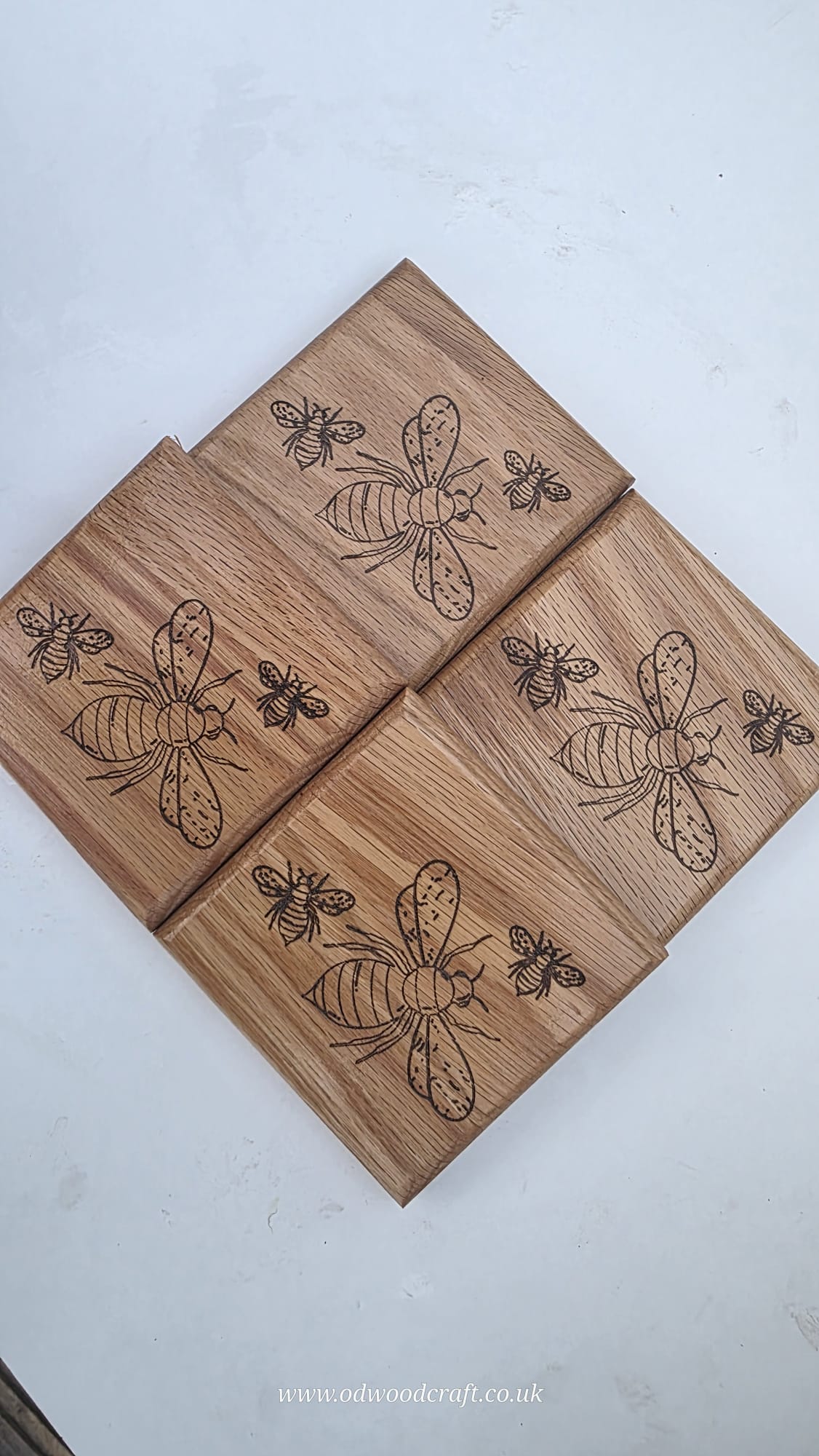 Set of 4 Engraved Oak Coasters – Bee Design (Detailed) – Solid Wood Drinks Coasters – Handmade – 10x10cm