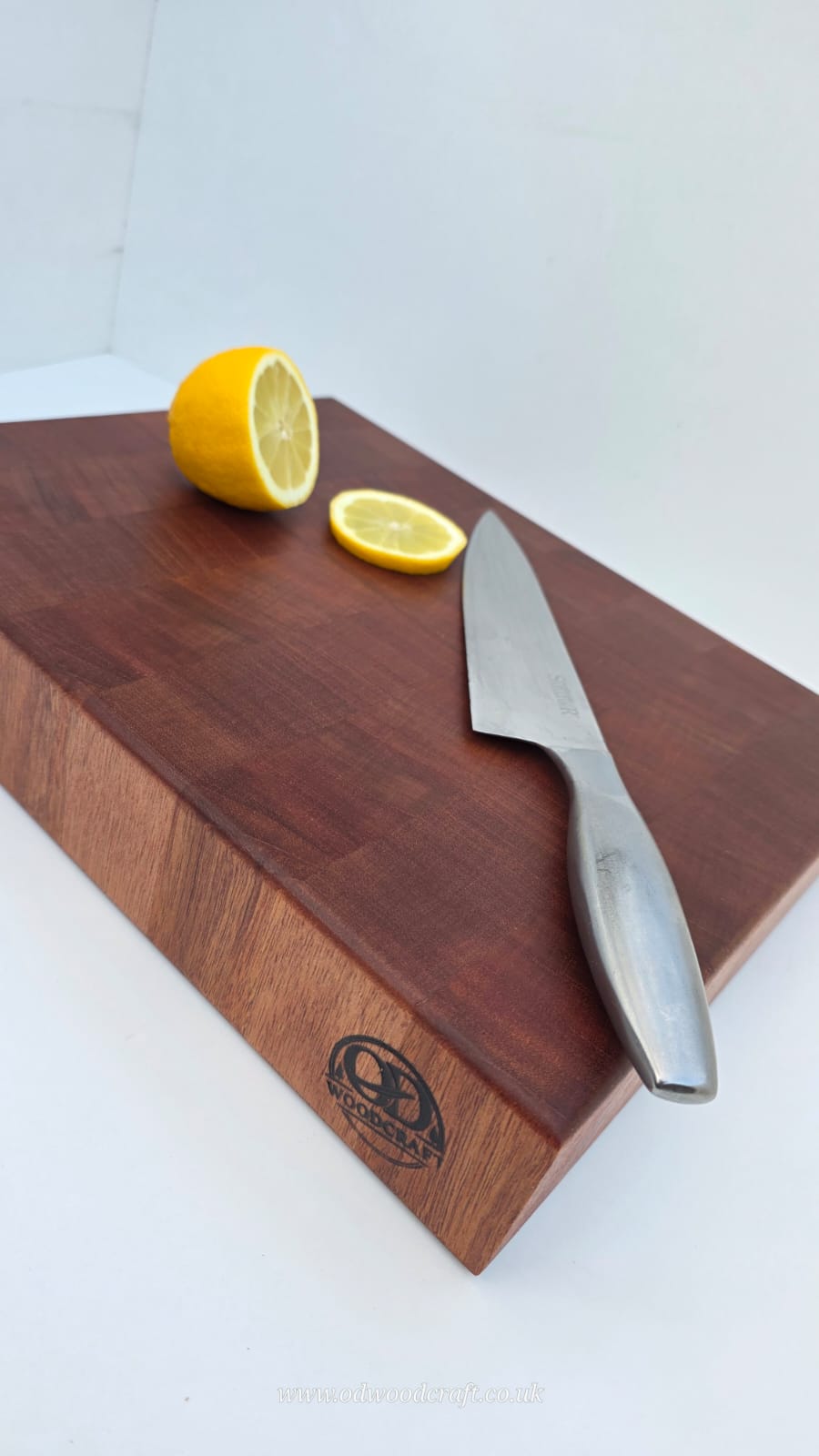Mixed Hardwood End Grain Chopping Board (Meranti & Sapele Mix) – 35 x 28.8 x 6.5 cm – Extra Thick Butcher Block – Optional Finger Grooves