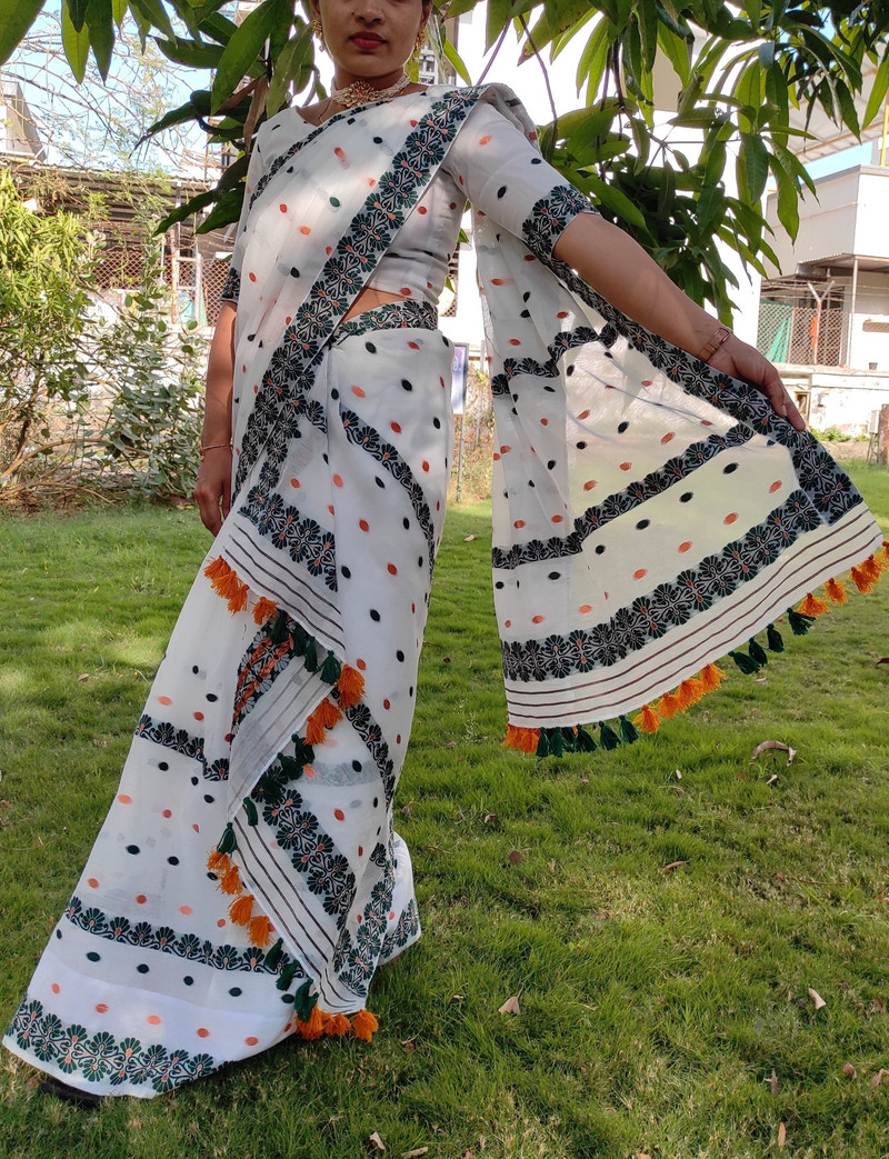 White Cotton Printed Saree