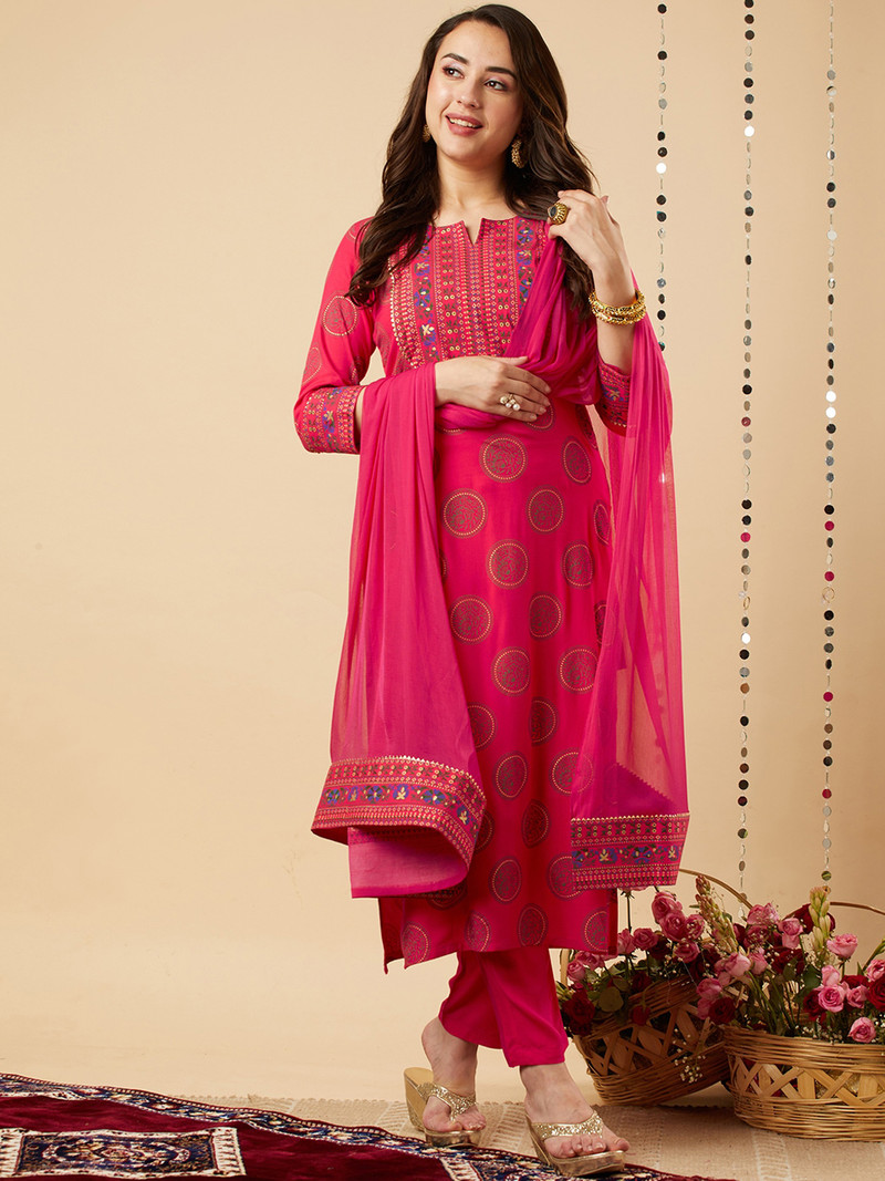 Embroidered Pink Kurti Set