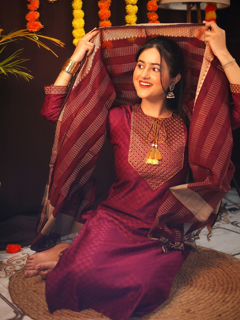 Elegant Maroon Ethnic Kurta Set
