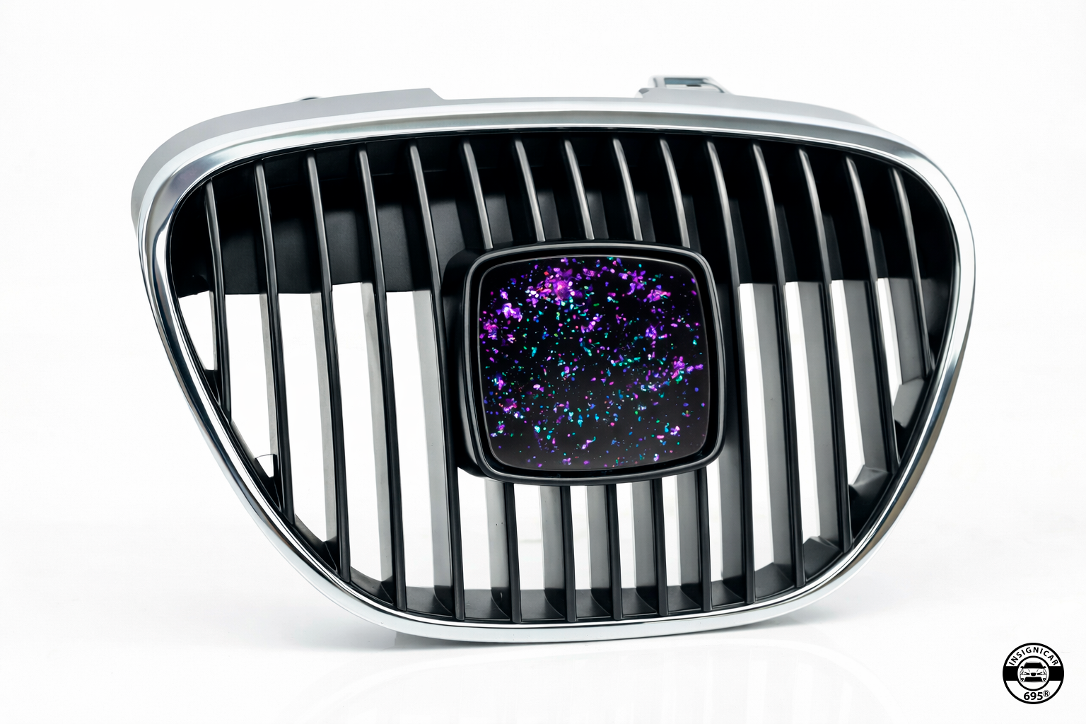 INSIGNIA DELANTERA "PURPLE HALO" (Compatible con SEAT)