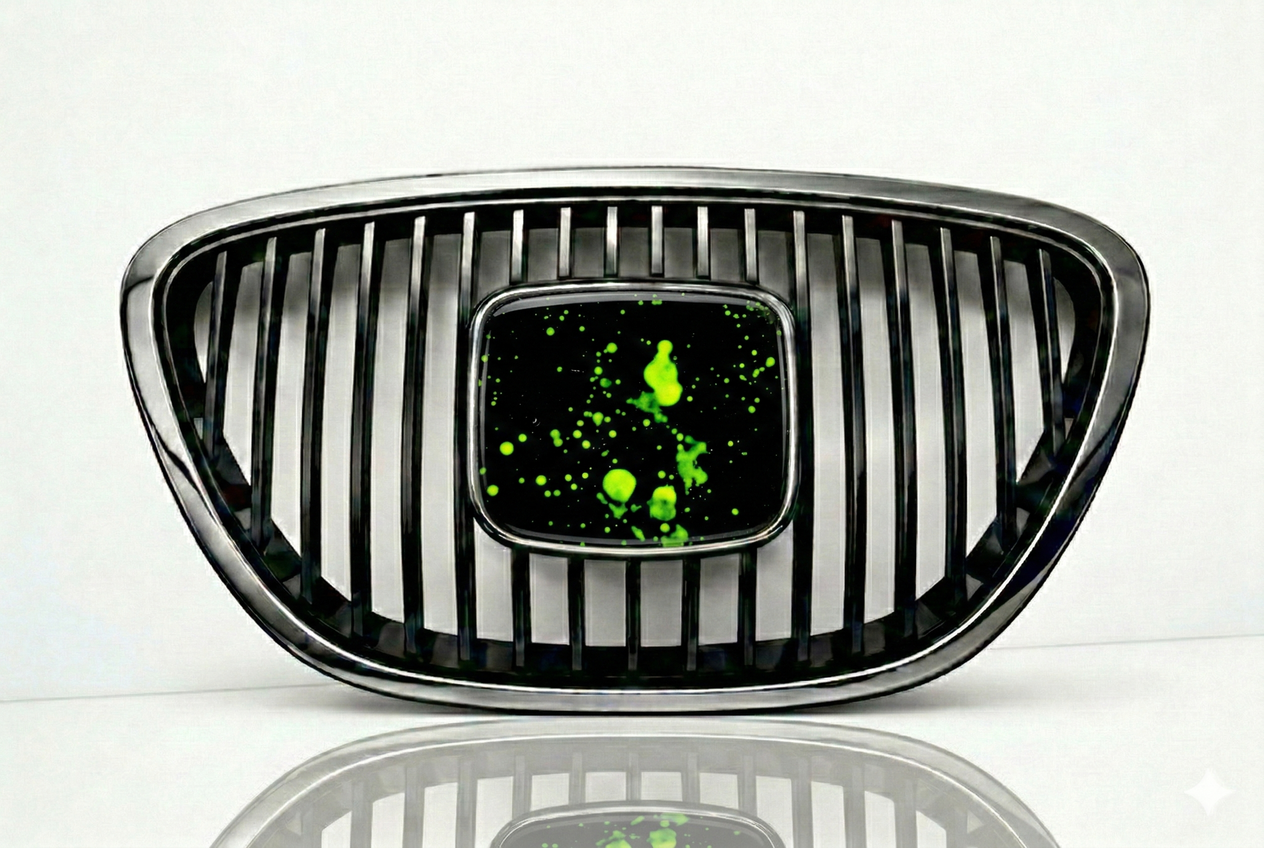 INSIGNIA DELANTERA "VENOM SPLASH" (Compatible con SEAT)