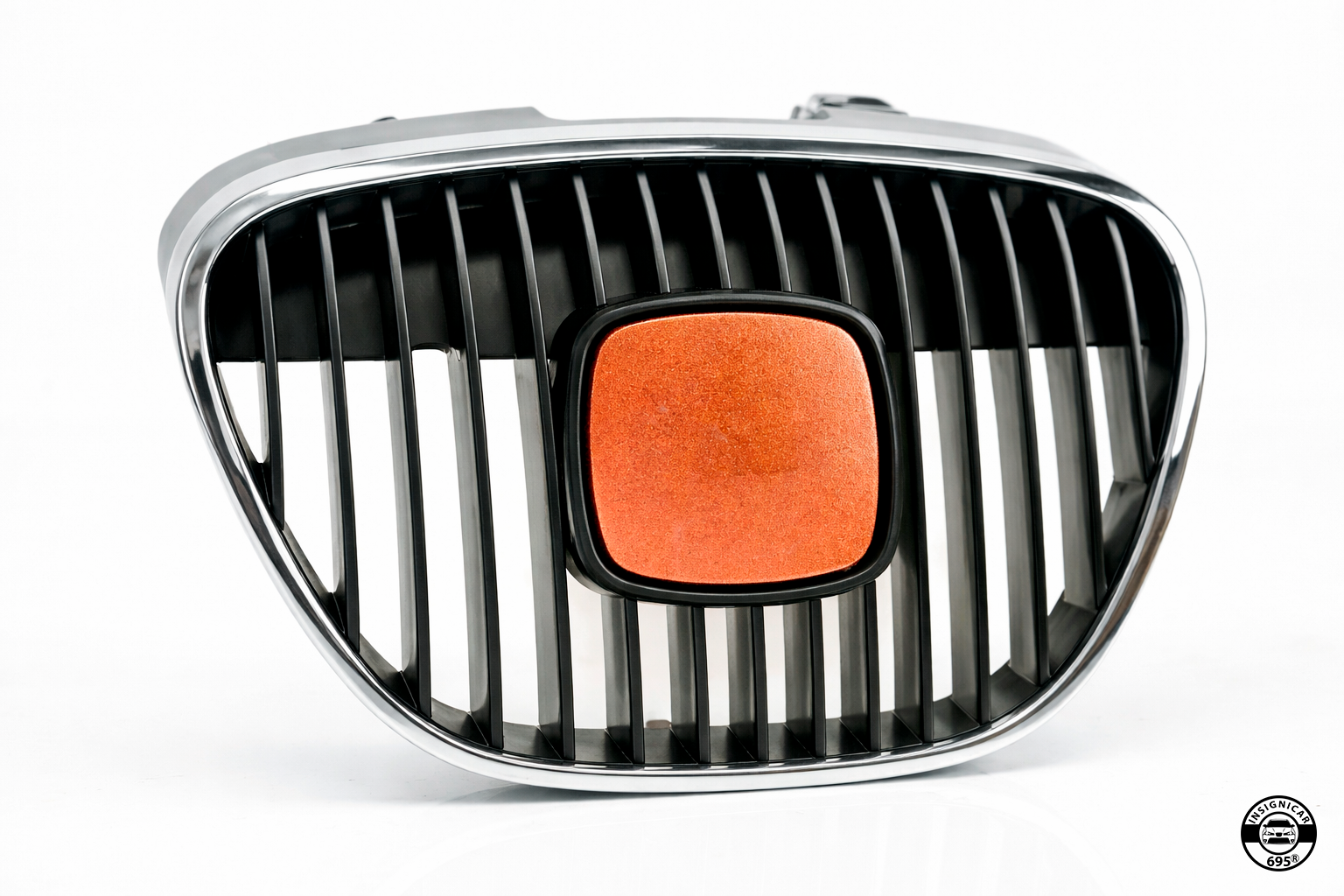 INSIGNIA DELANTERA "SUNSET BRONZE" (Compatible con SEAT)