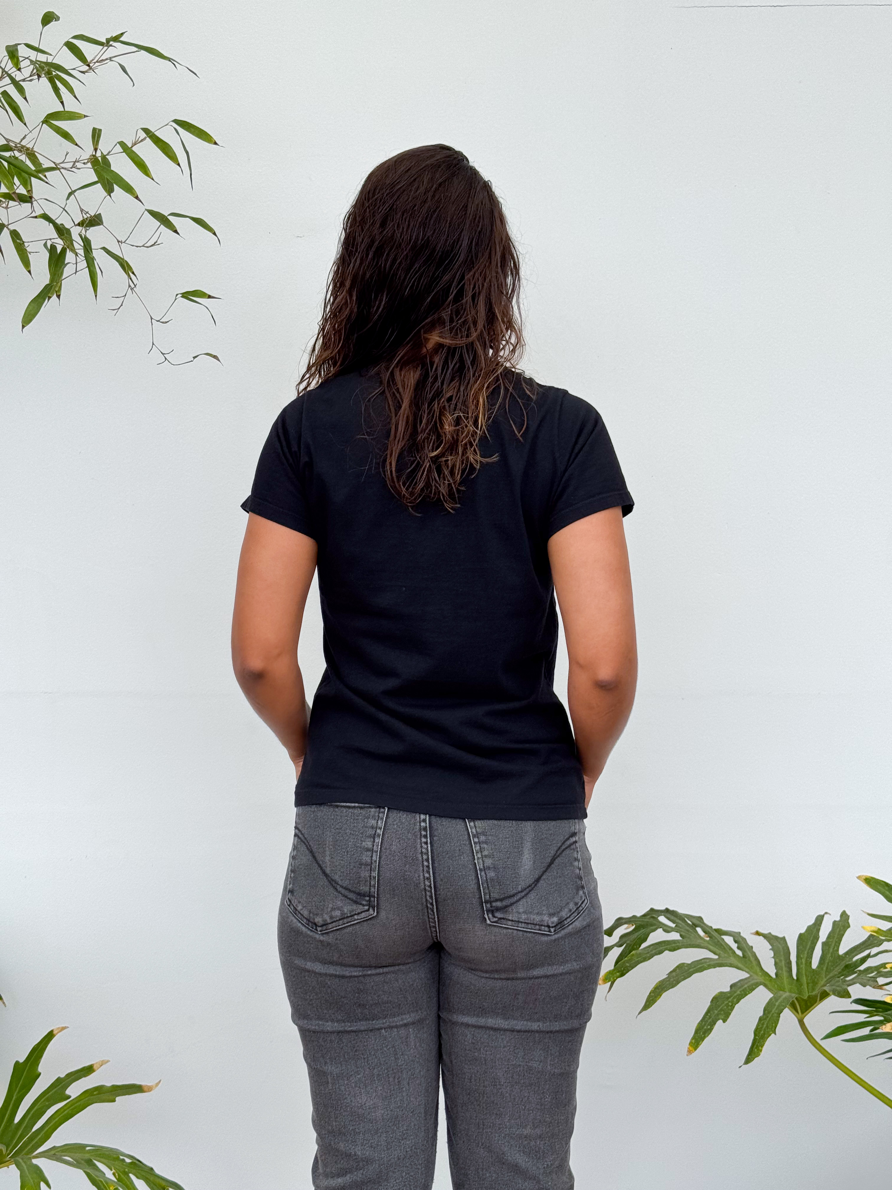 Camiseta Relicários Preta