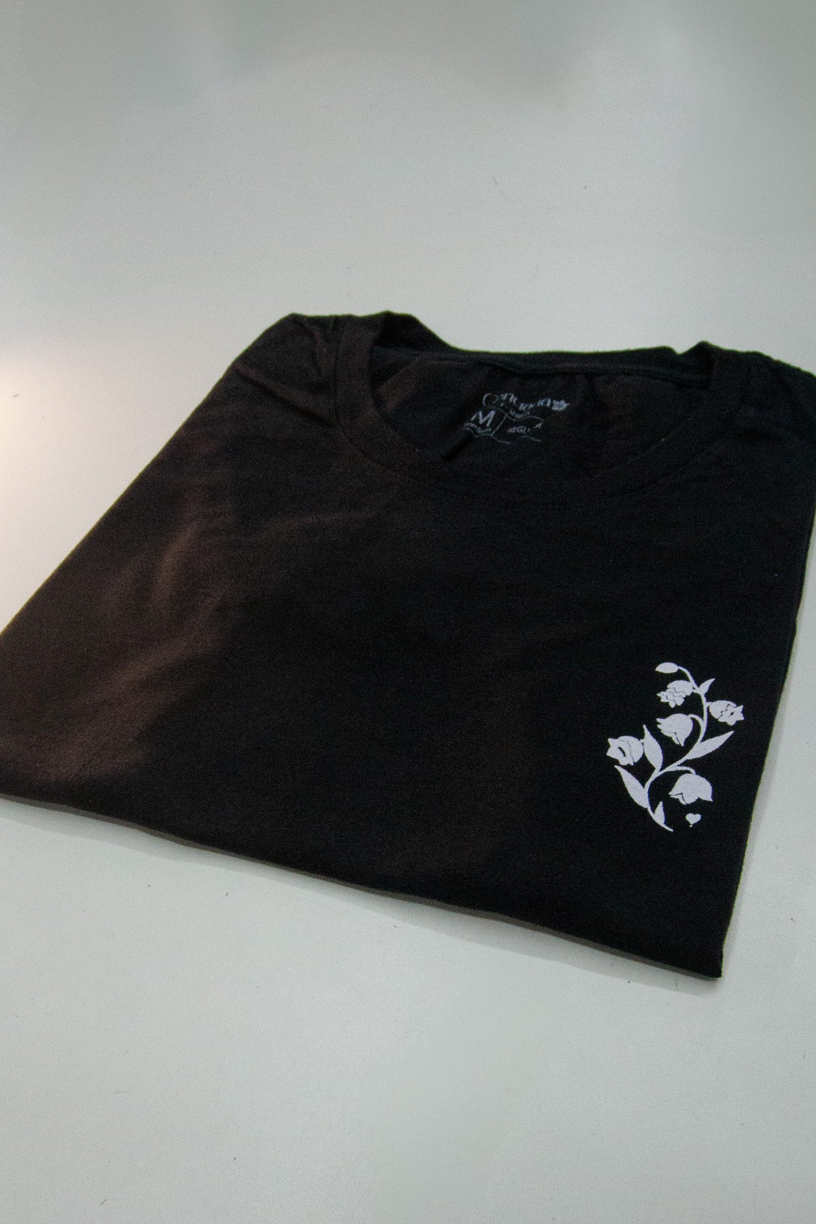 Camiseta Relicários Preta