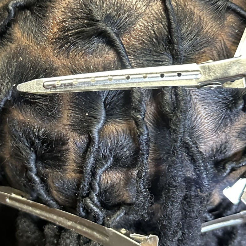 💇🏽‍♀️Loc Retwist                  