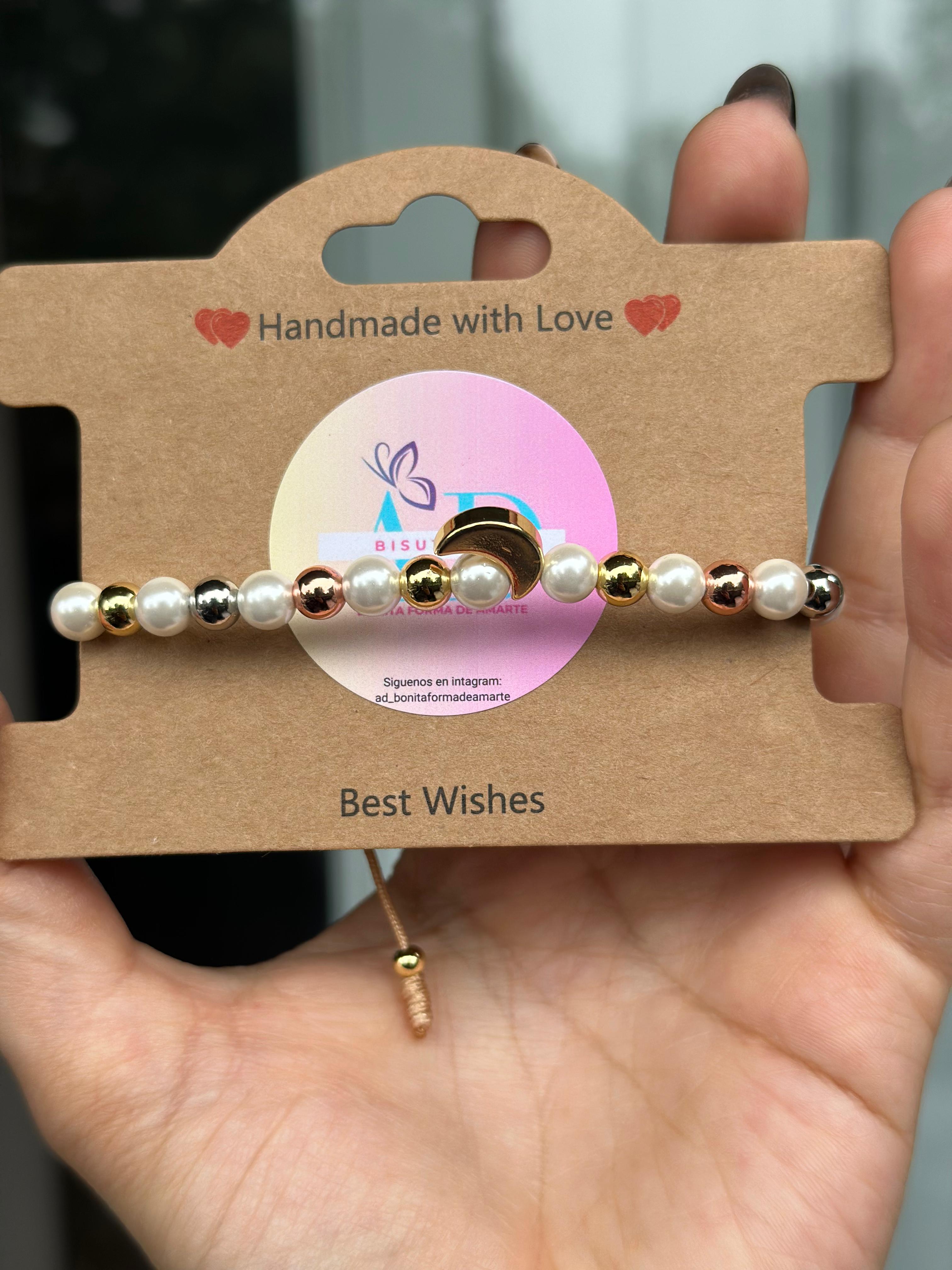 Pulsera de Perlas y Bolas Metálicas