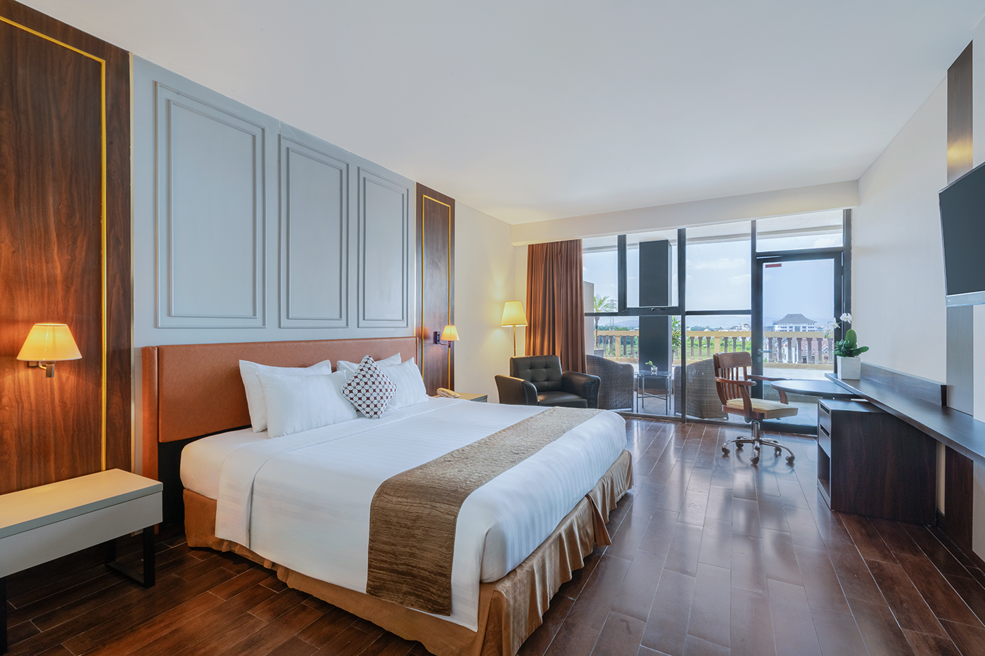 Deluxe King or Twin bed size