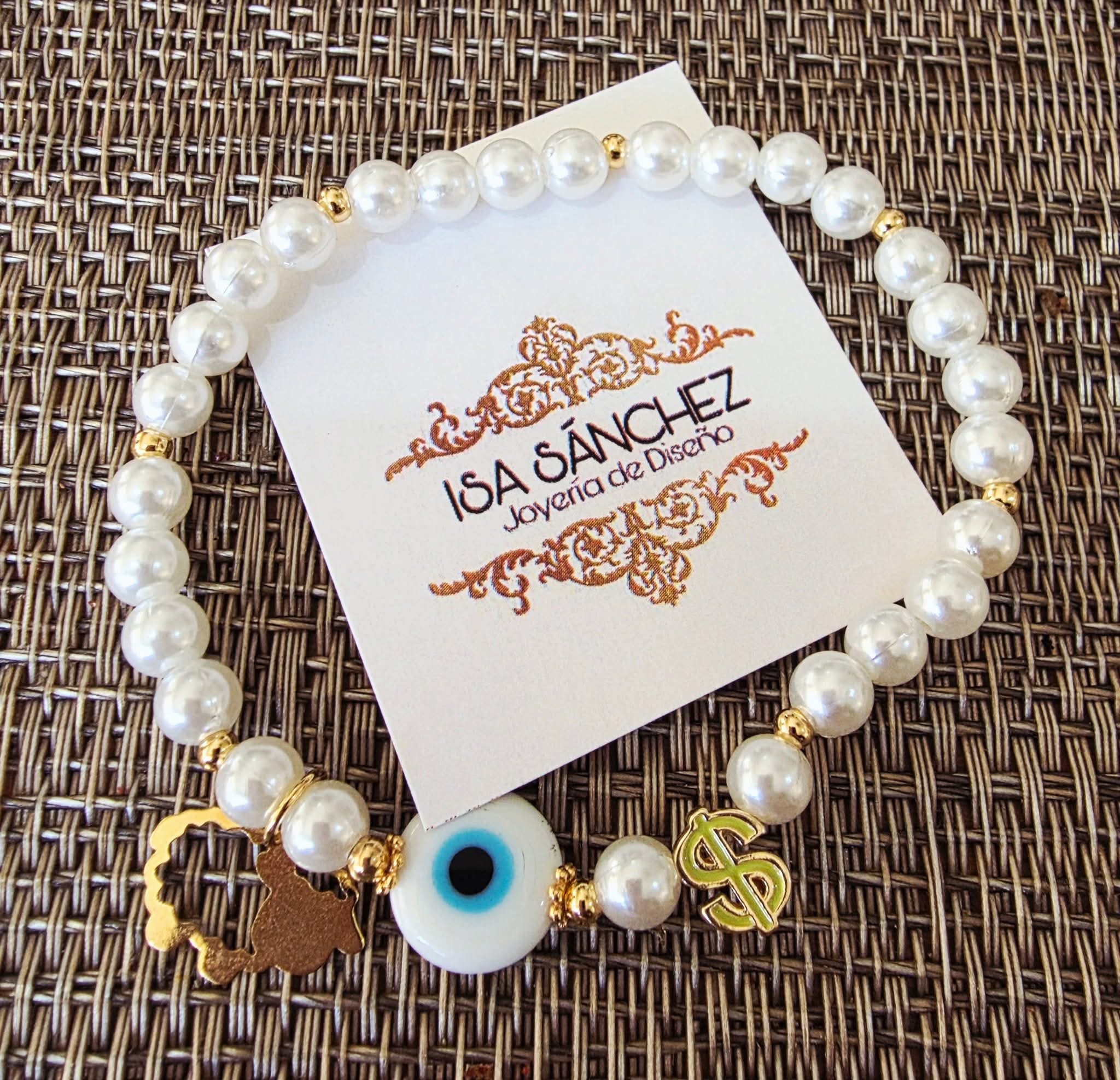 Pulsera Perlas con Dijes