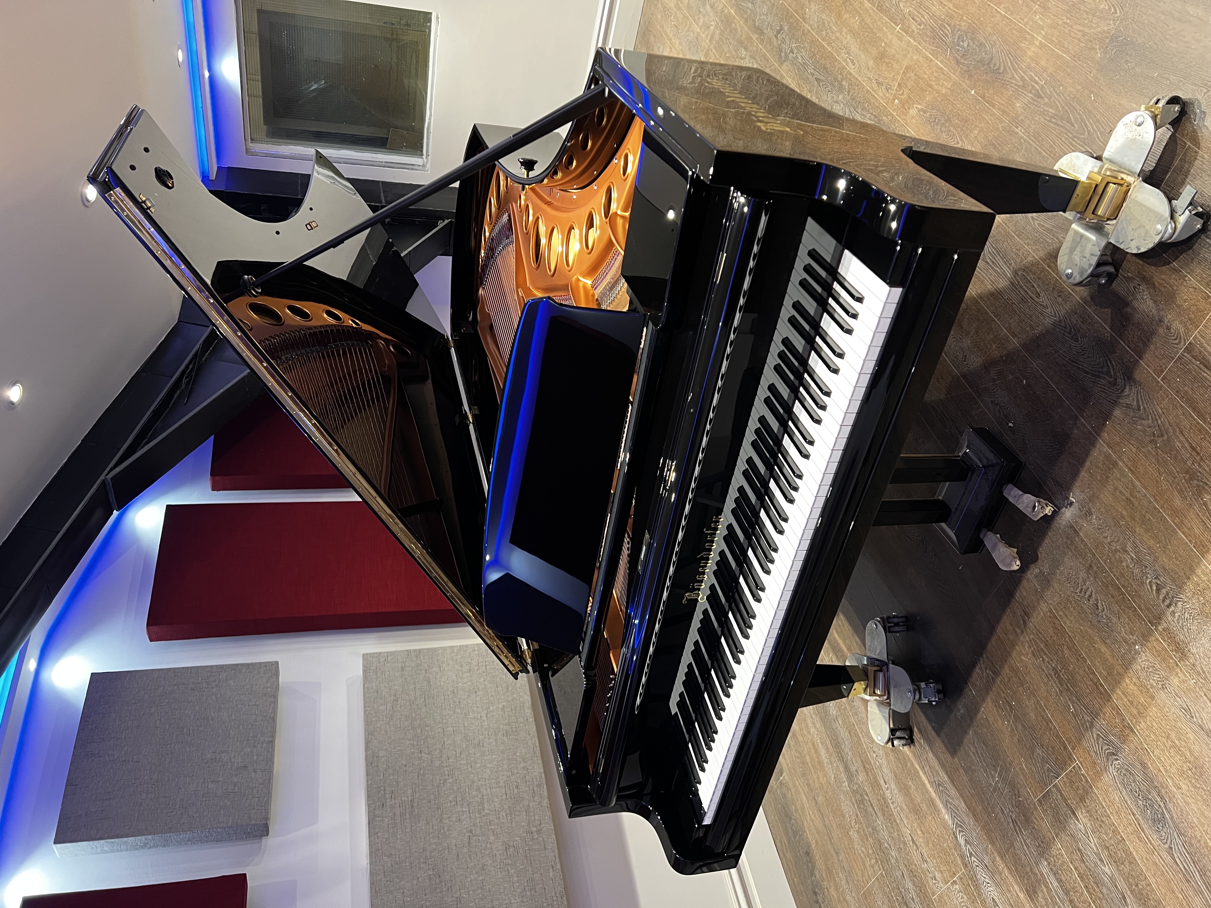 1969 Bösendorfer 275 Concert Grand 92 Note