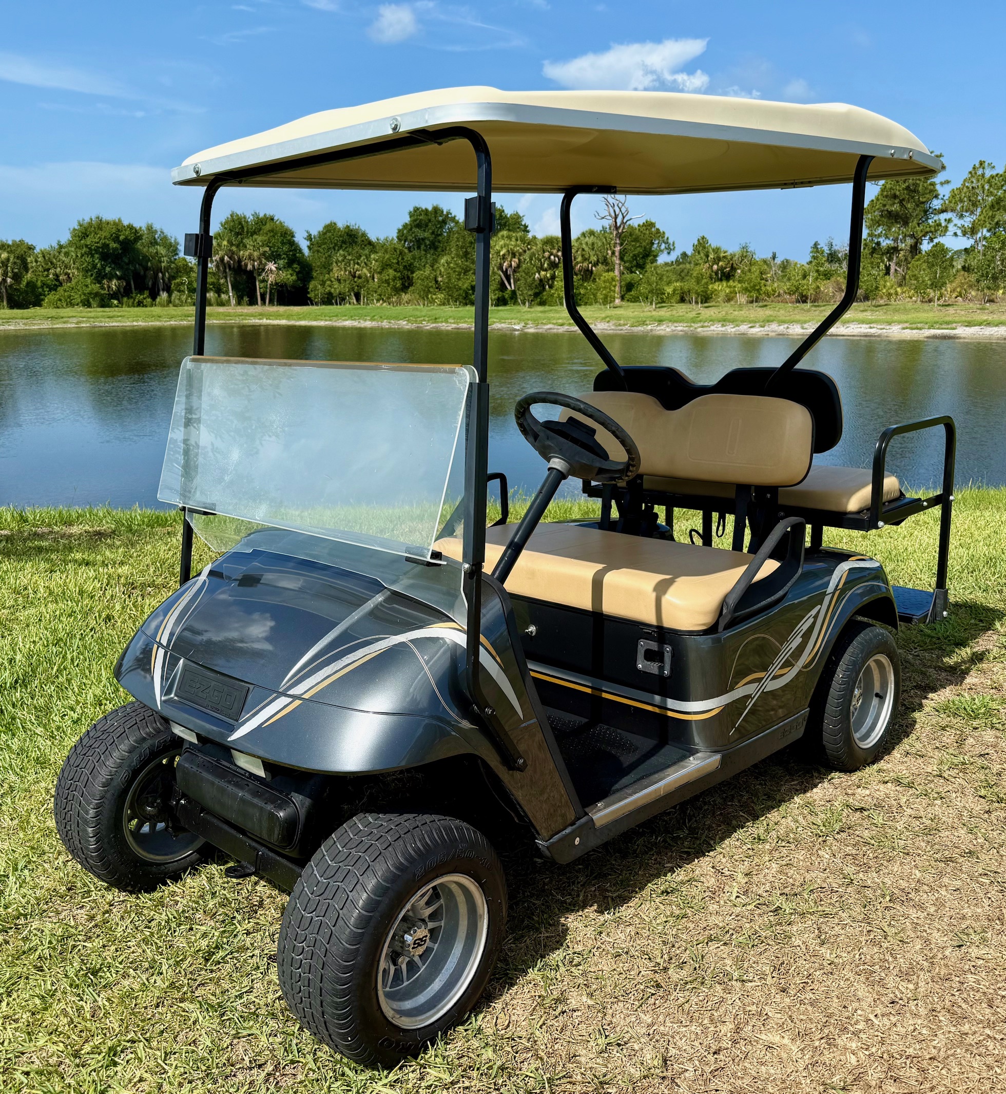 2000 EZGO TXT