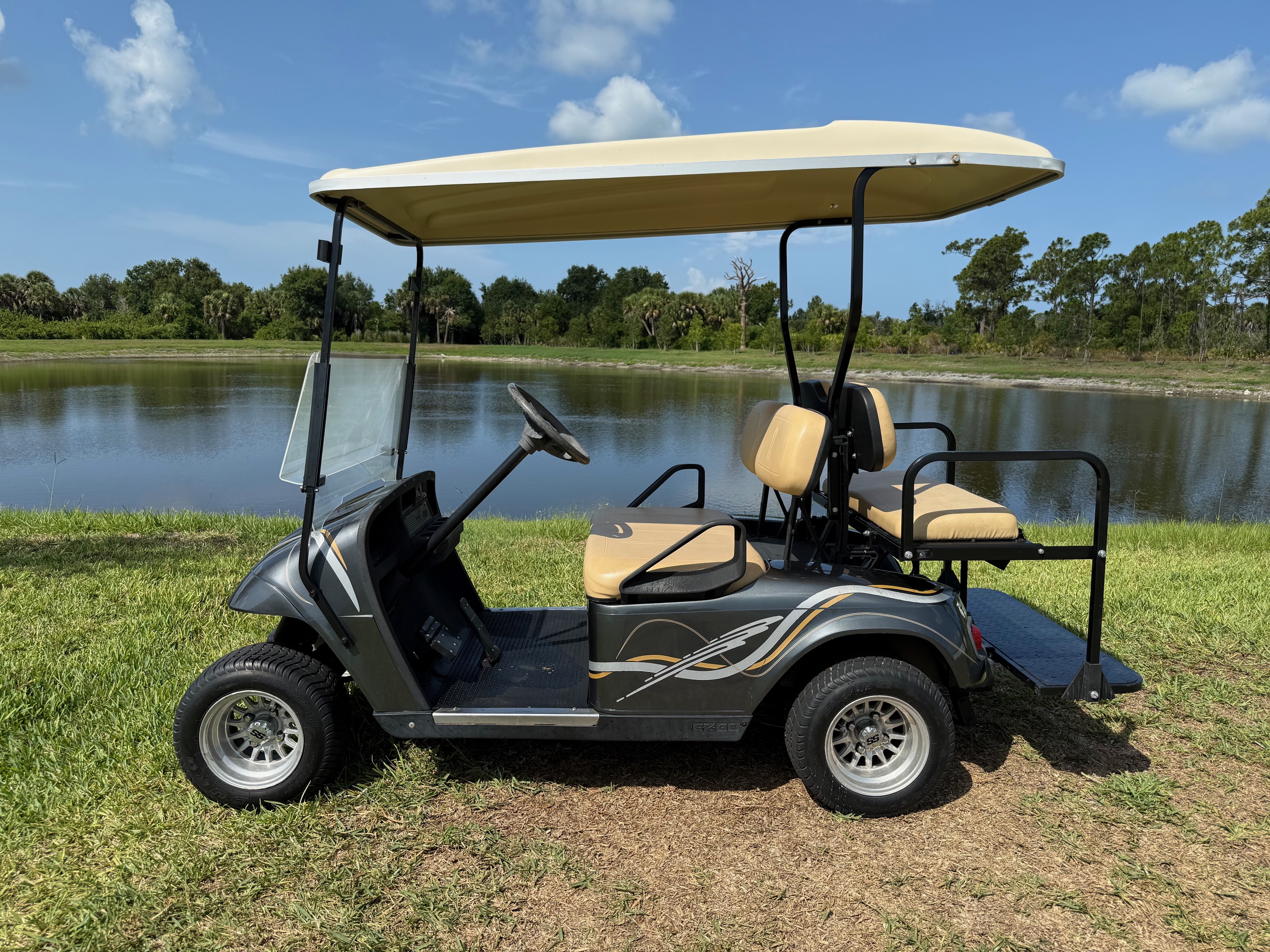 2000 EZGO TXT