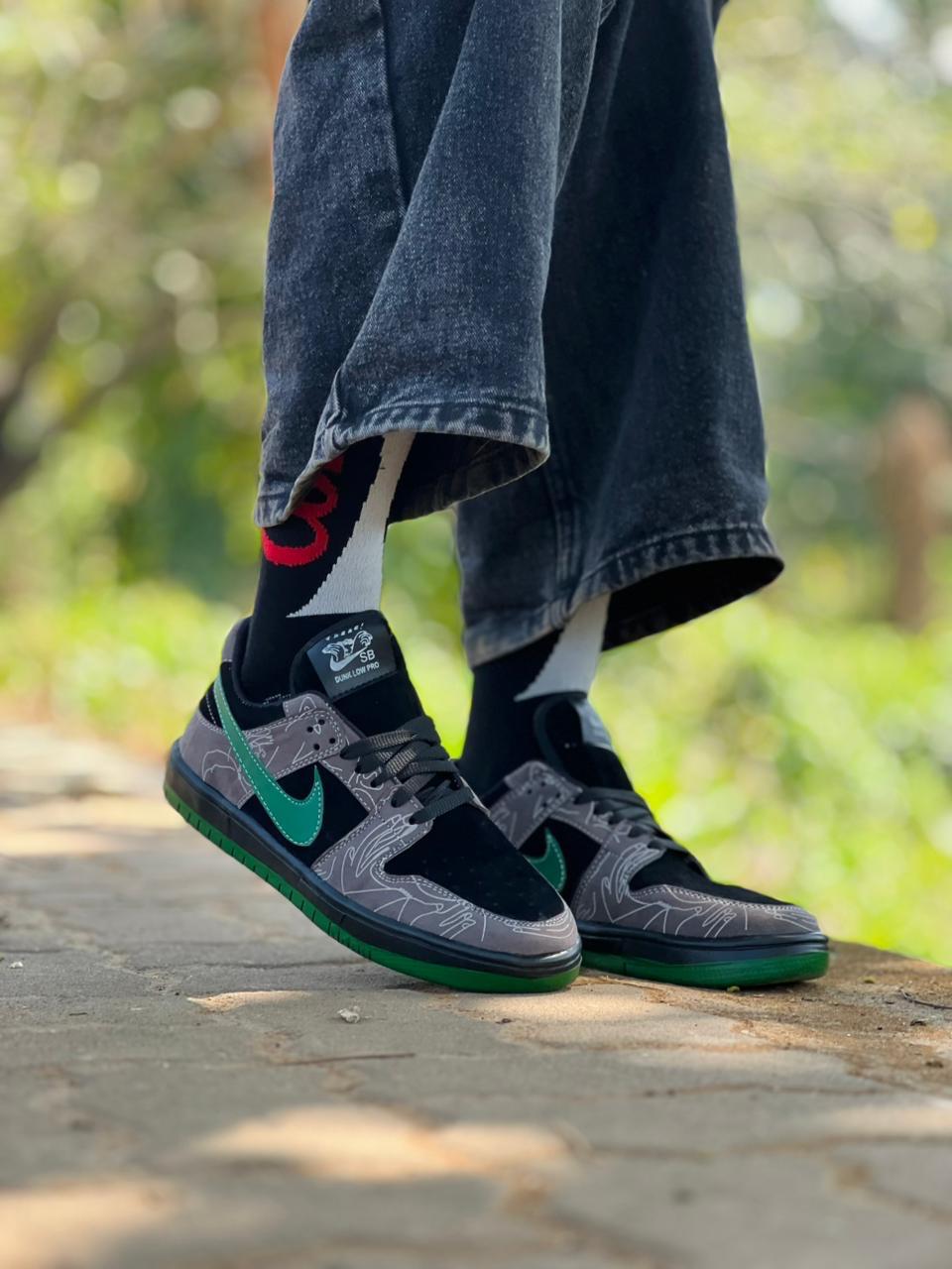 Nike SB Dunk Low Pro Sneakers