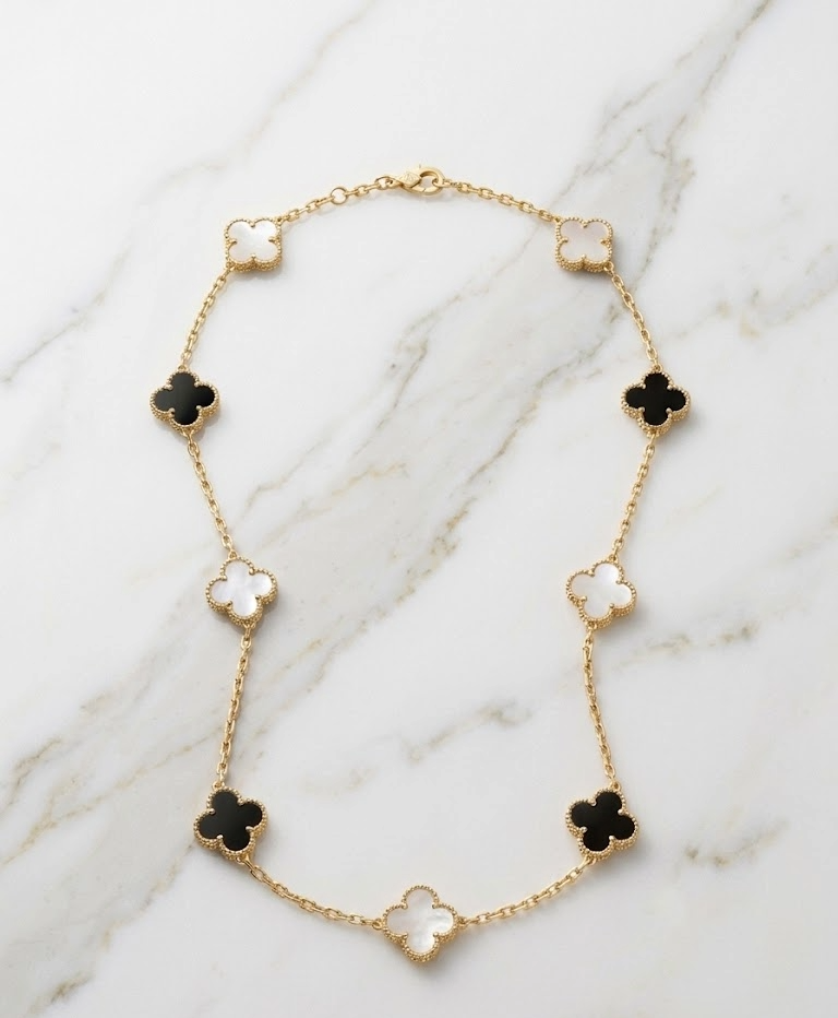 Clover Motif Necklace