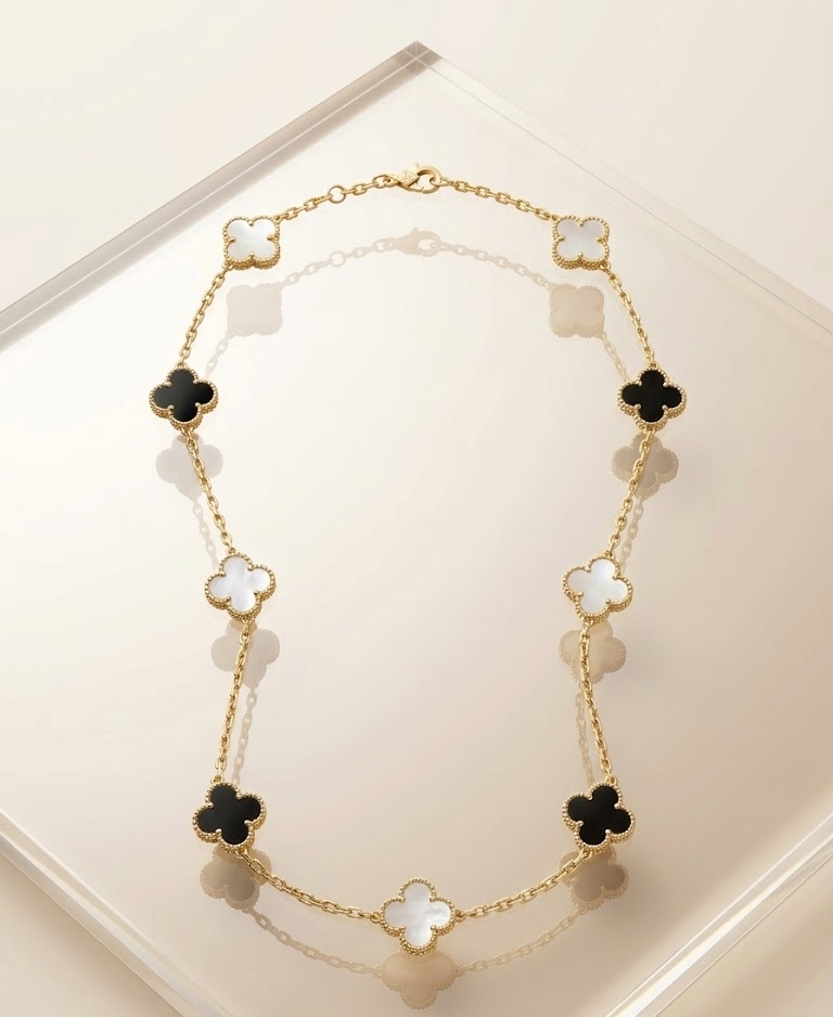 Clover Motif Necklace