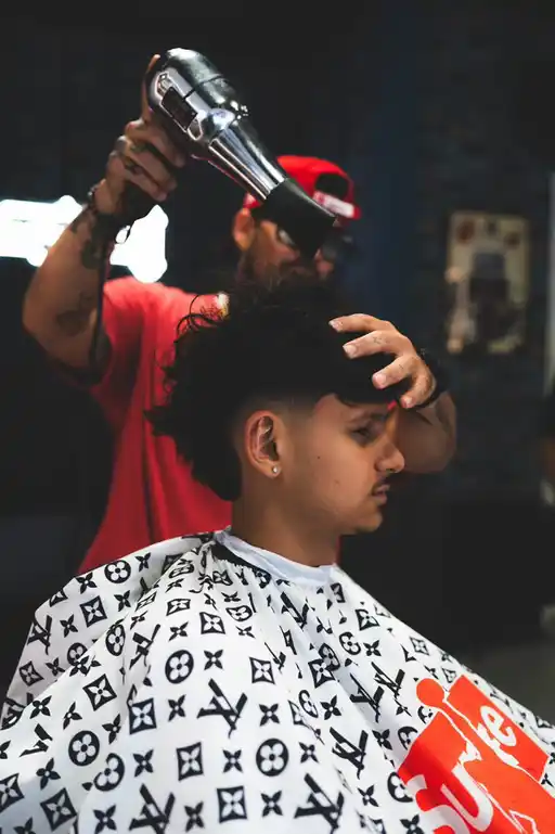 STUDENTS HAIRCUT