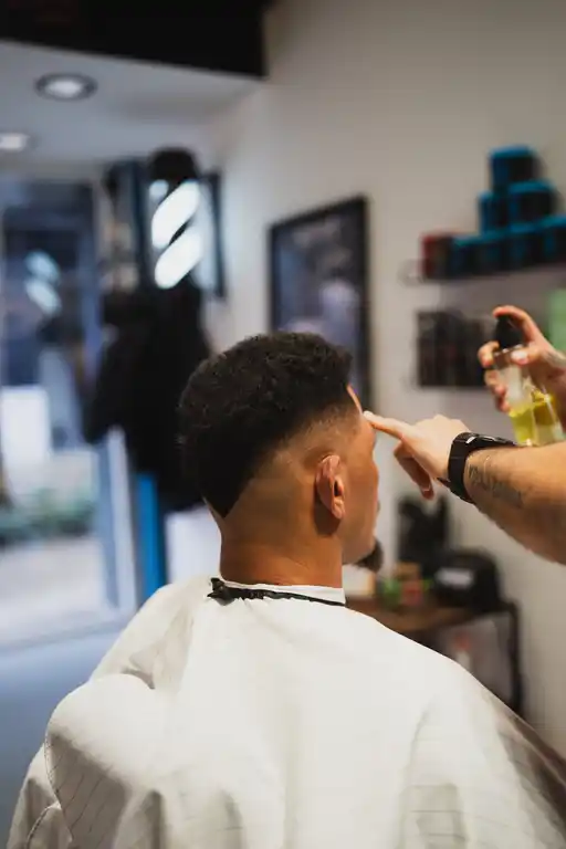 ADULT - REGULAR HAIRCUT