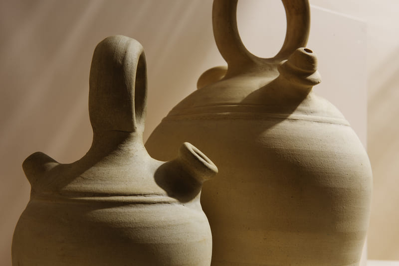 Botijo de barro artesanal