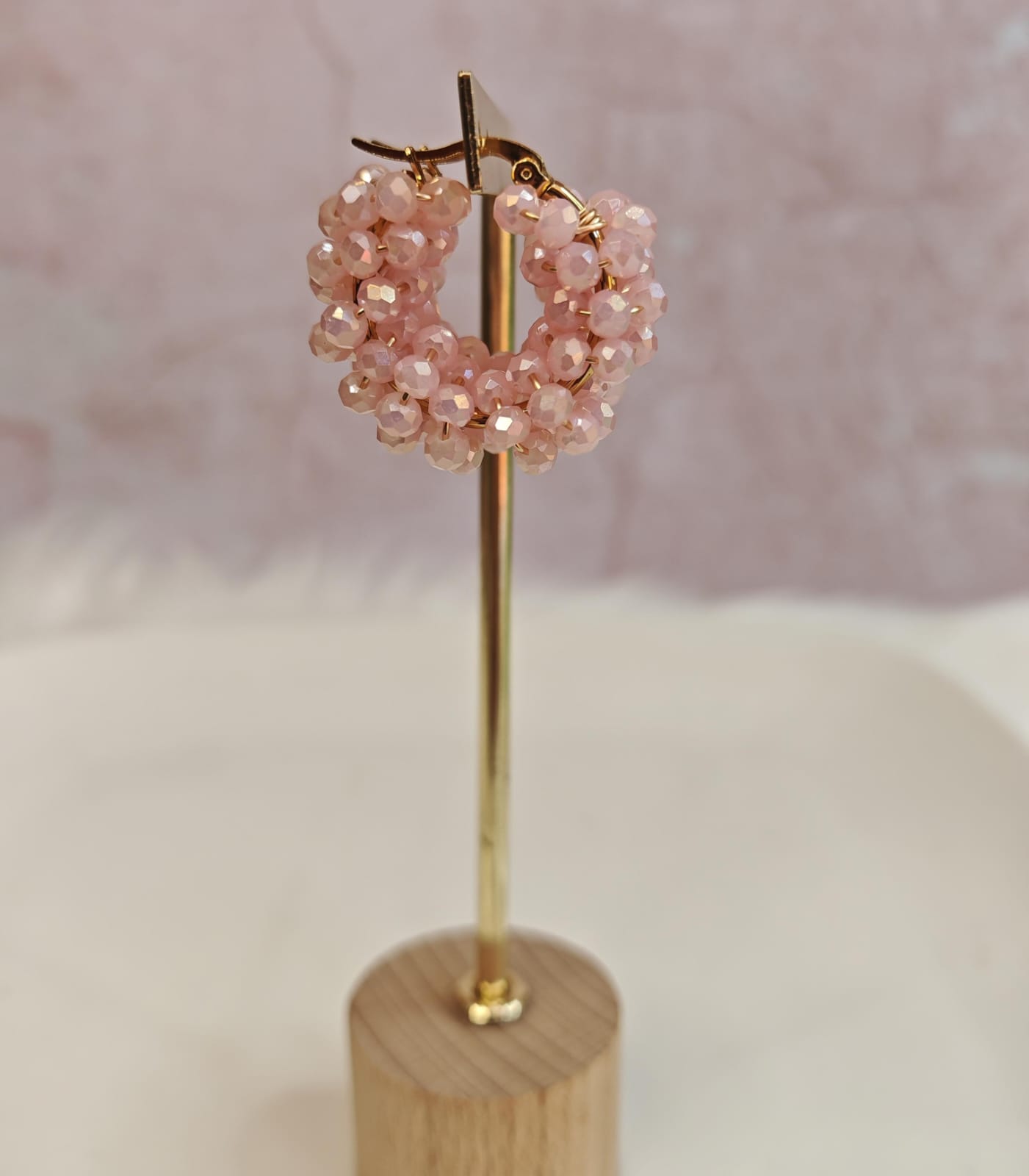 Aretes de cristales rosados