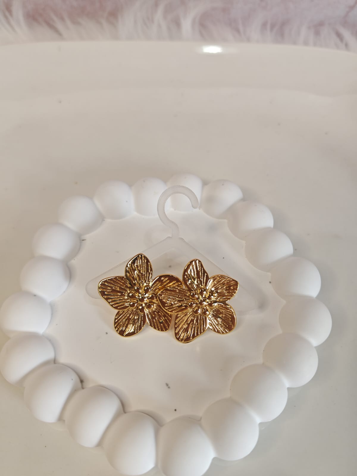 Aretes Flor Dorada