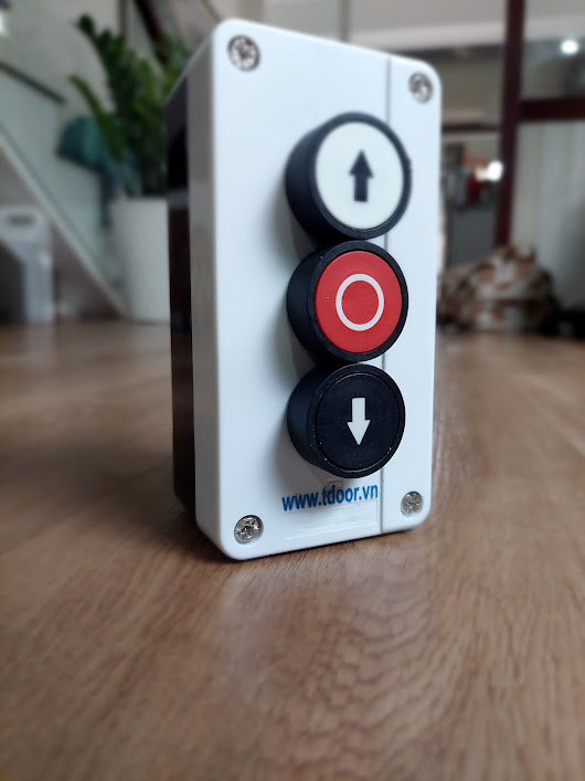 Công tắc mở /đóng cửa