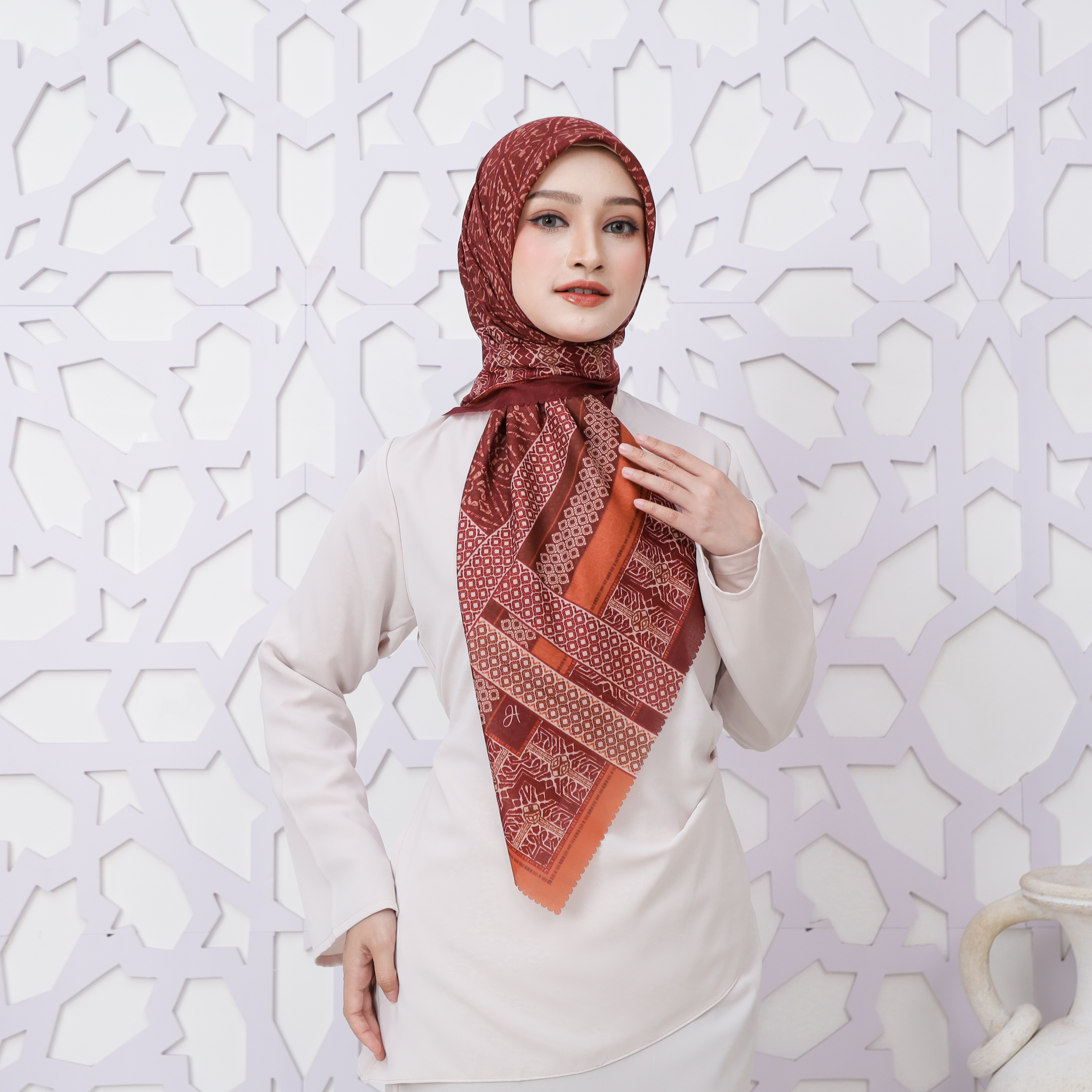 TENUN DELAMAK COKLAT